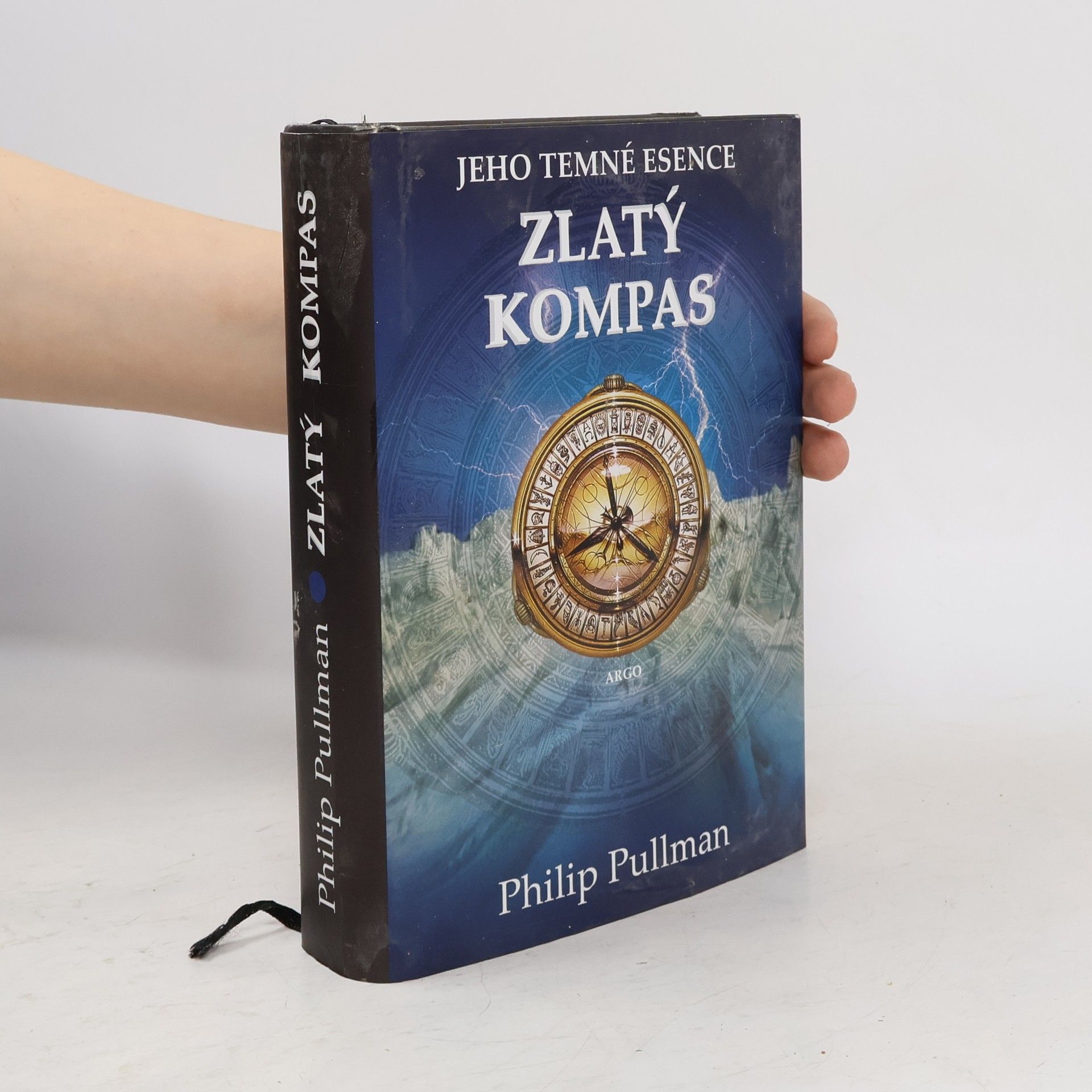 Philip Pullman Jeho temné esence. Zlatý kompas.