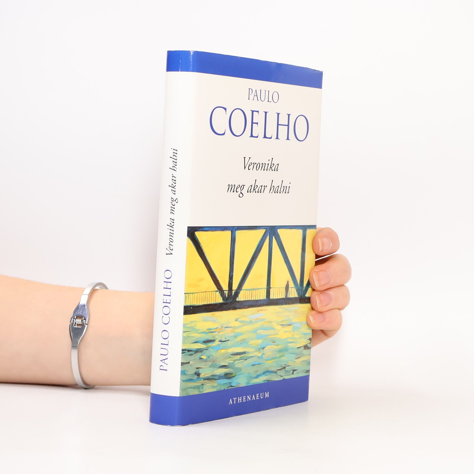 Paulo Coelho Veronika meg akar halni