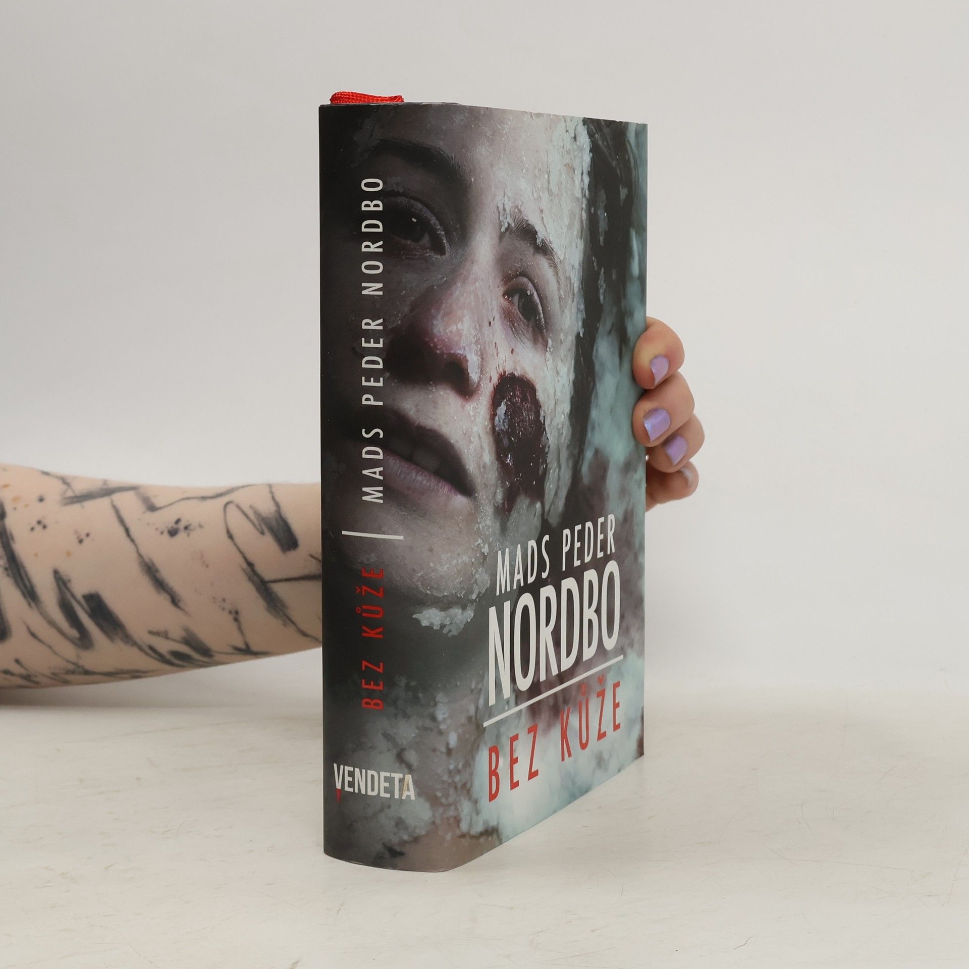 Mads Peder Nordbo Bez kůže