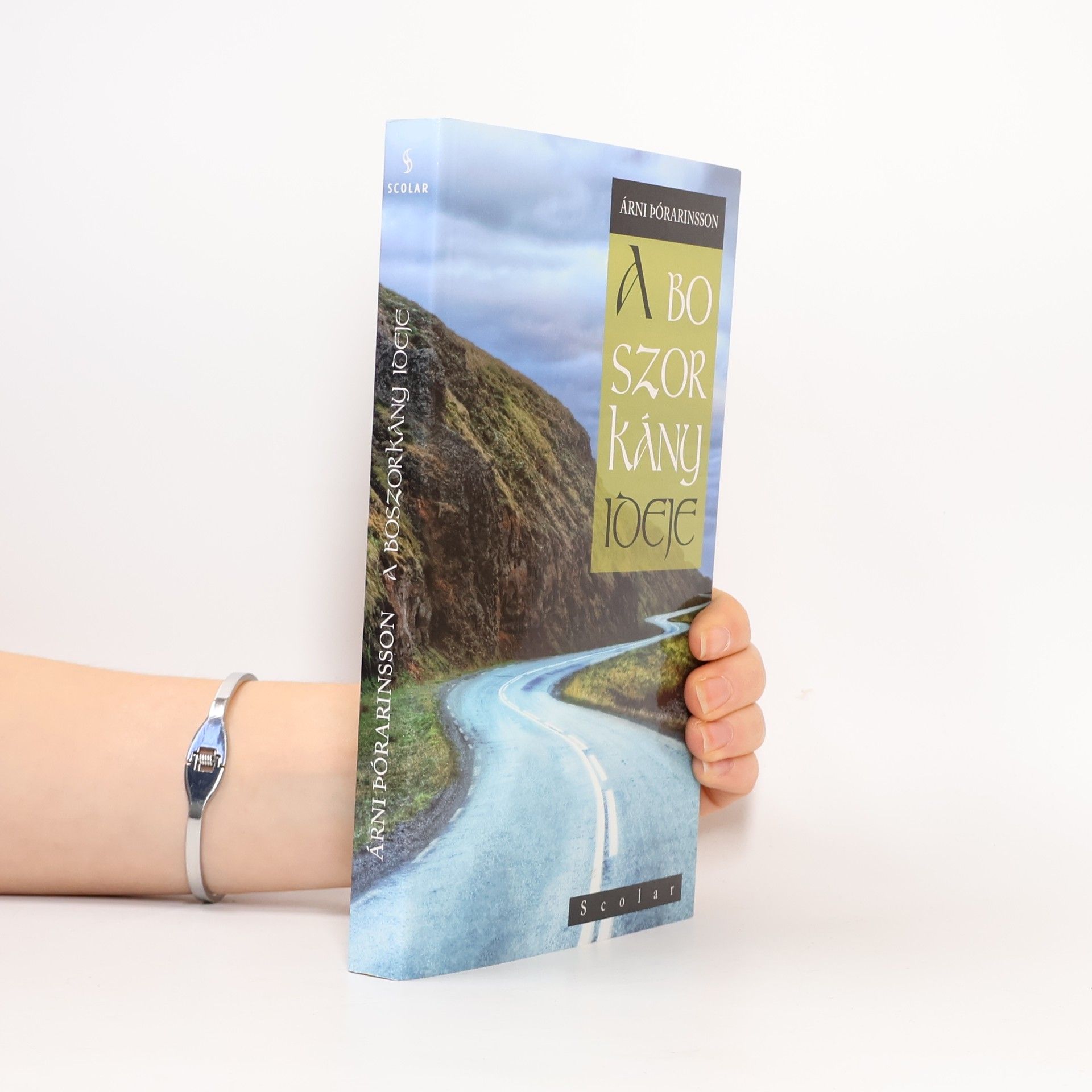 Árni Þórarinsson A boszorkány ideje