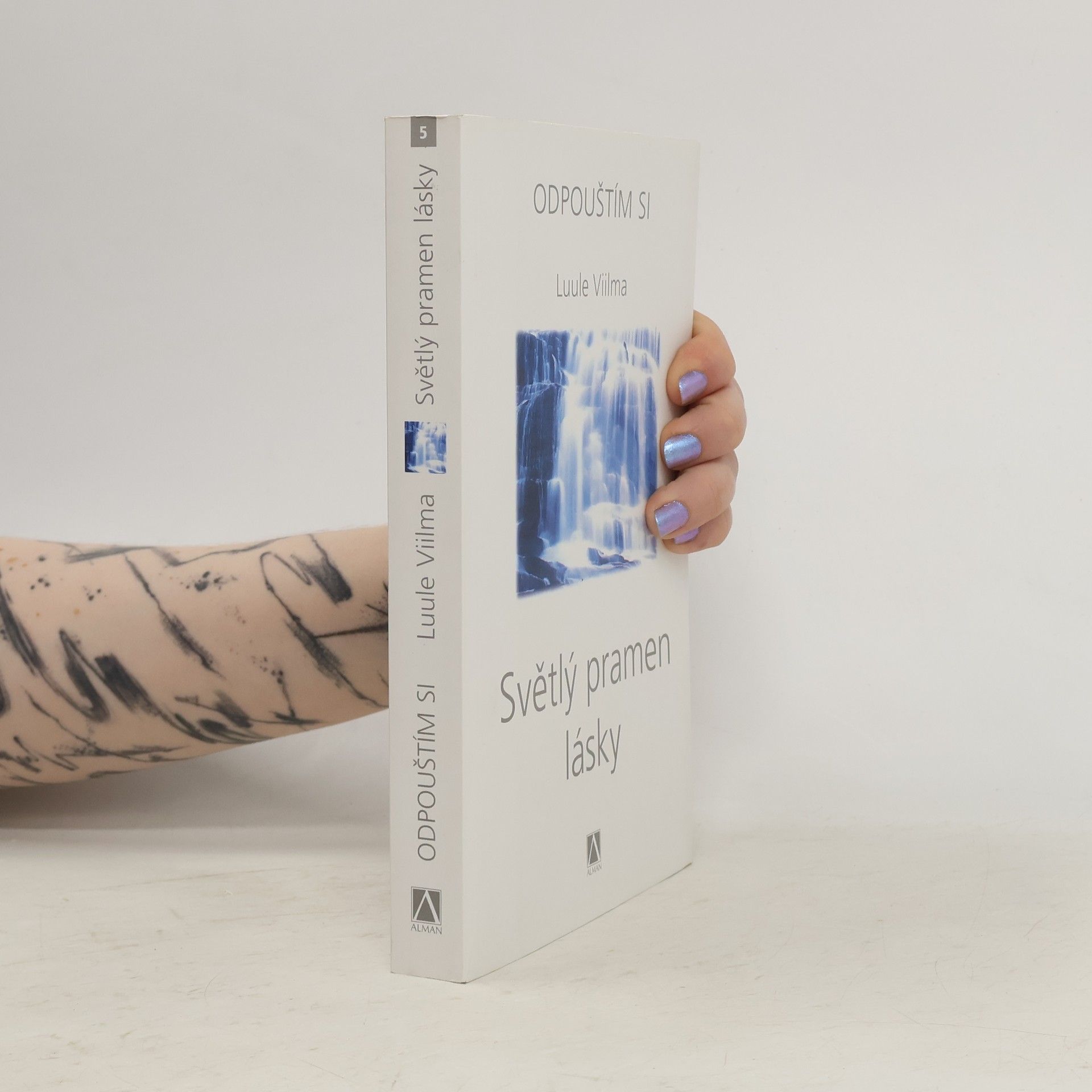 Luule Viilma Světlý pramen lásky