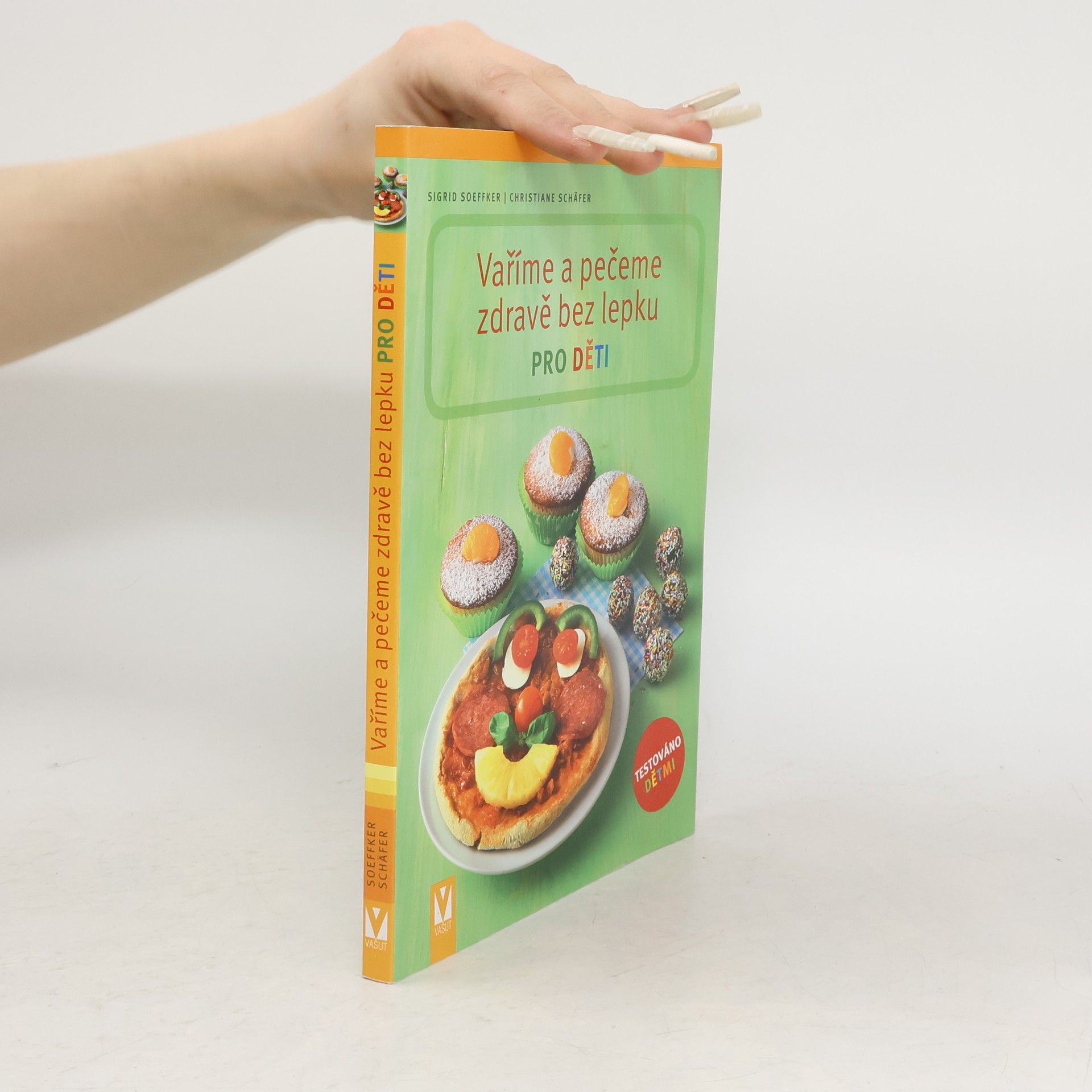 Christiane Schäfer Vaříme a pečeme zdravě bez lepku pro děti