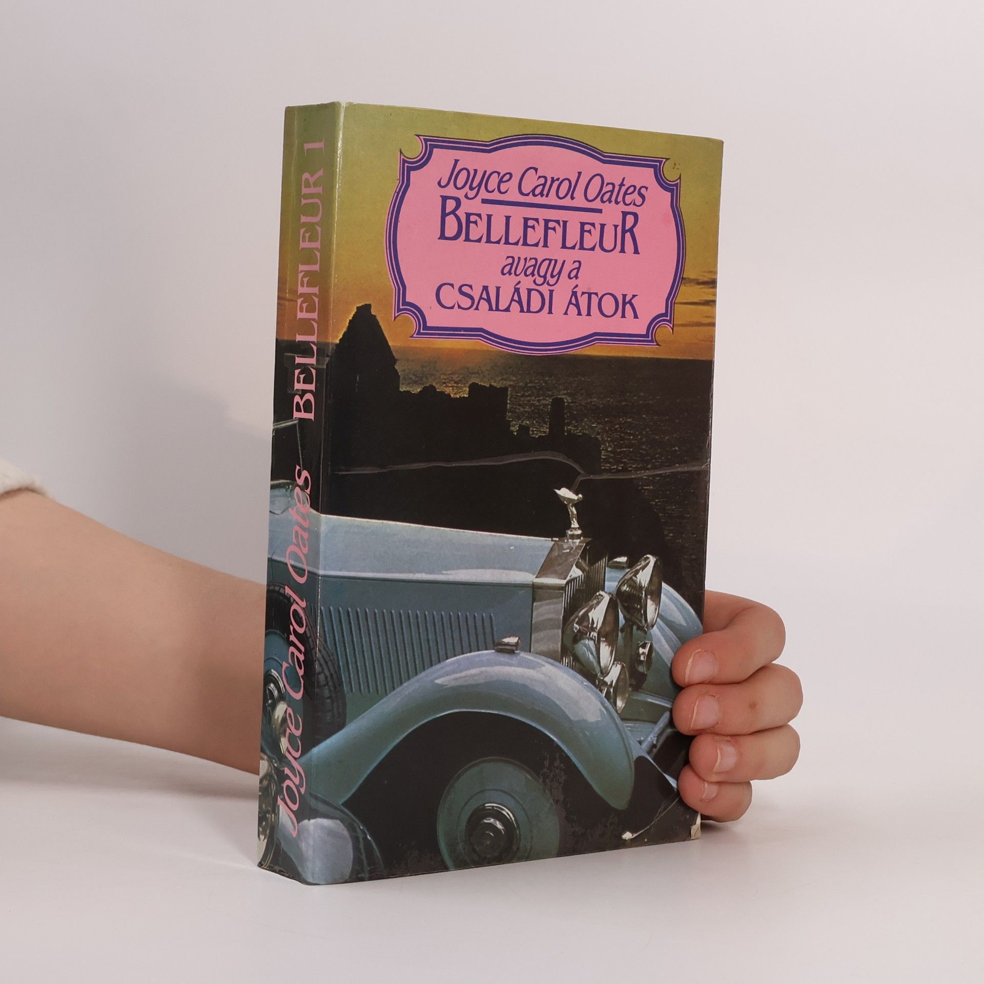 Joyce Carol Oates Bellefleur 1