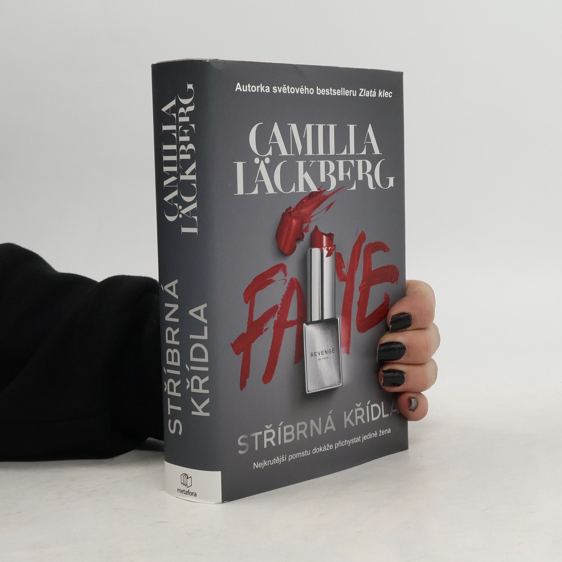 Stříbrná křídla. Nejkrutější pomstu může přichystat jedině žena