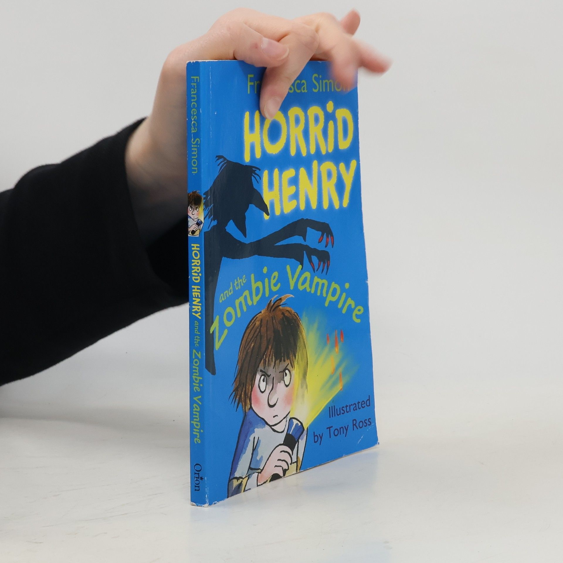 Francesca Simon Horrid Henry and The Zombie Vampire