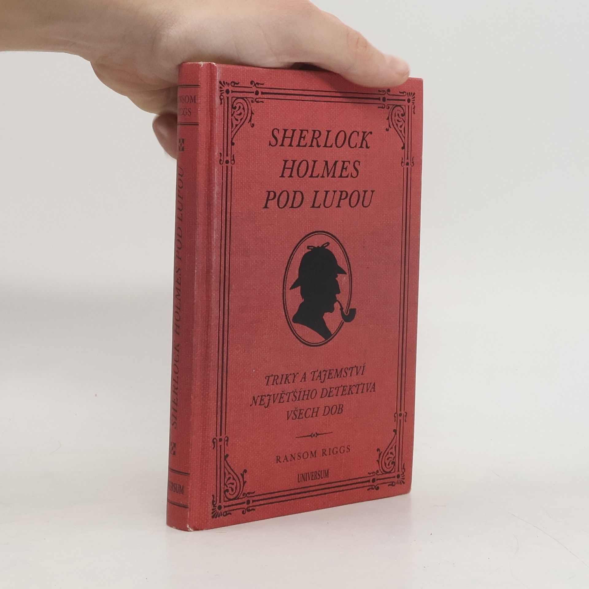 Ransom Riggs Sherlock Holmes pod lupou