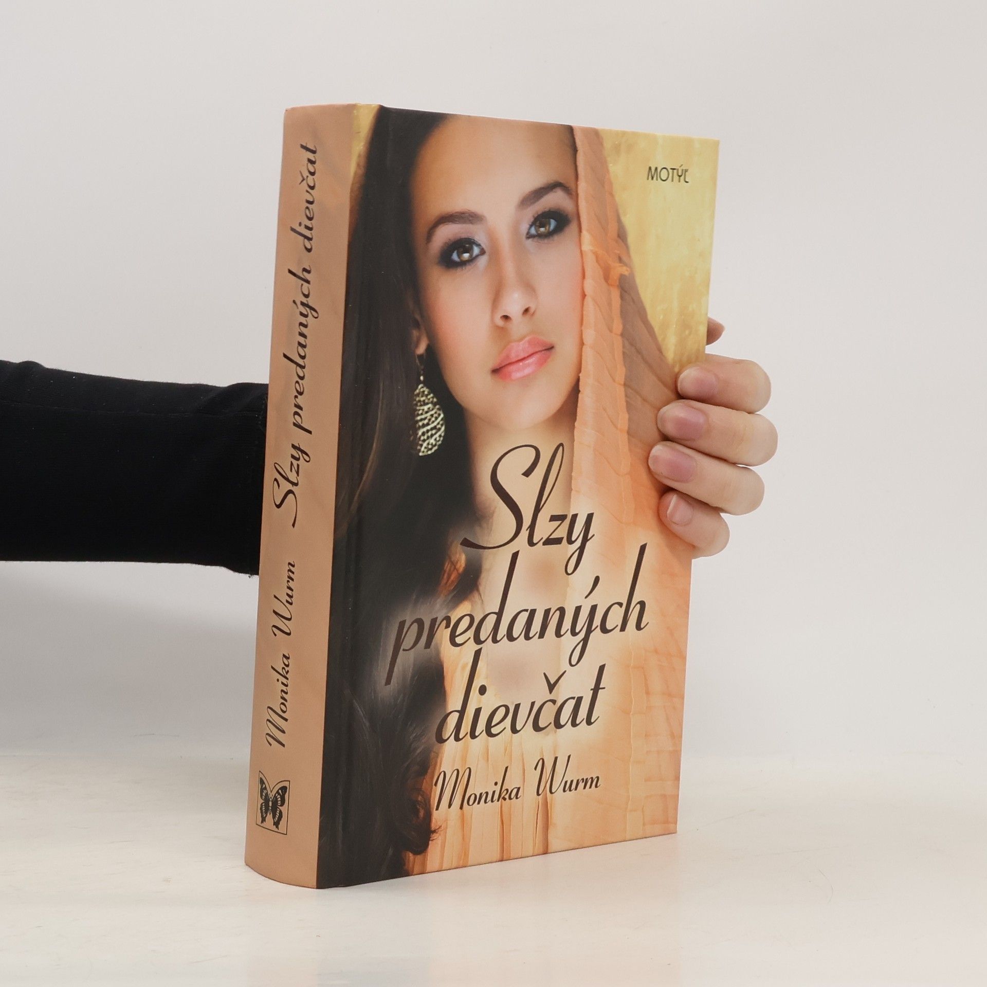 Monika Wurm Slzy predaných dievčat