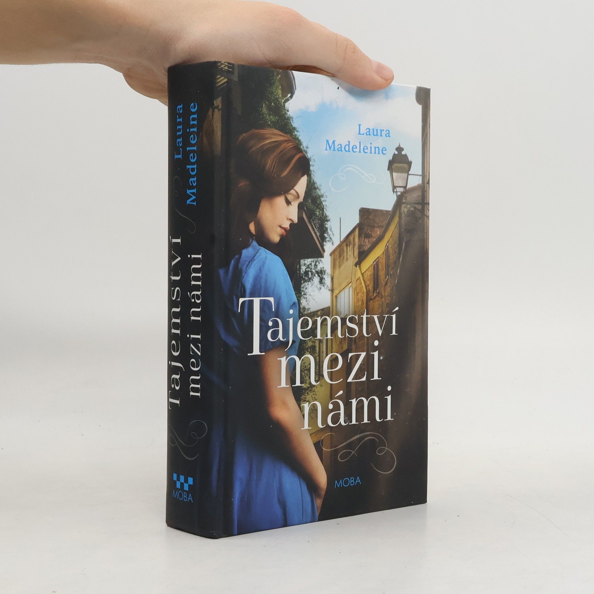 Laura Madeleine Tajemství mezi námi