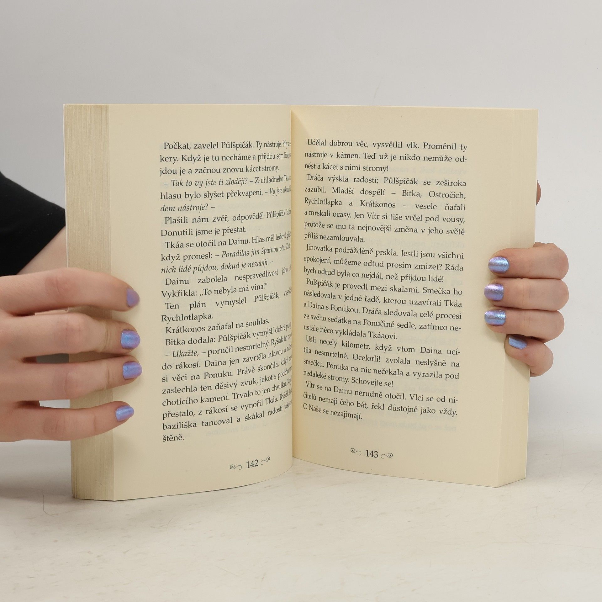 Tamora Pierce Nespoutaná magie. II., Strážkyně vlčí síly