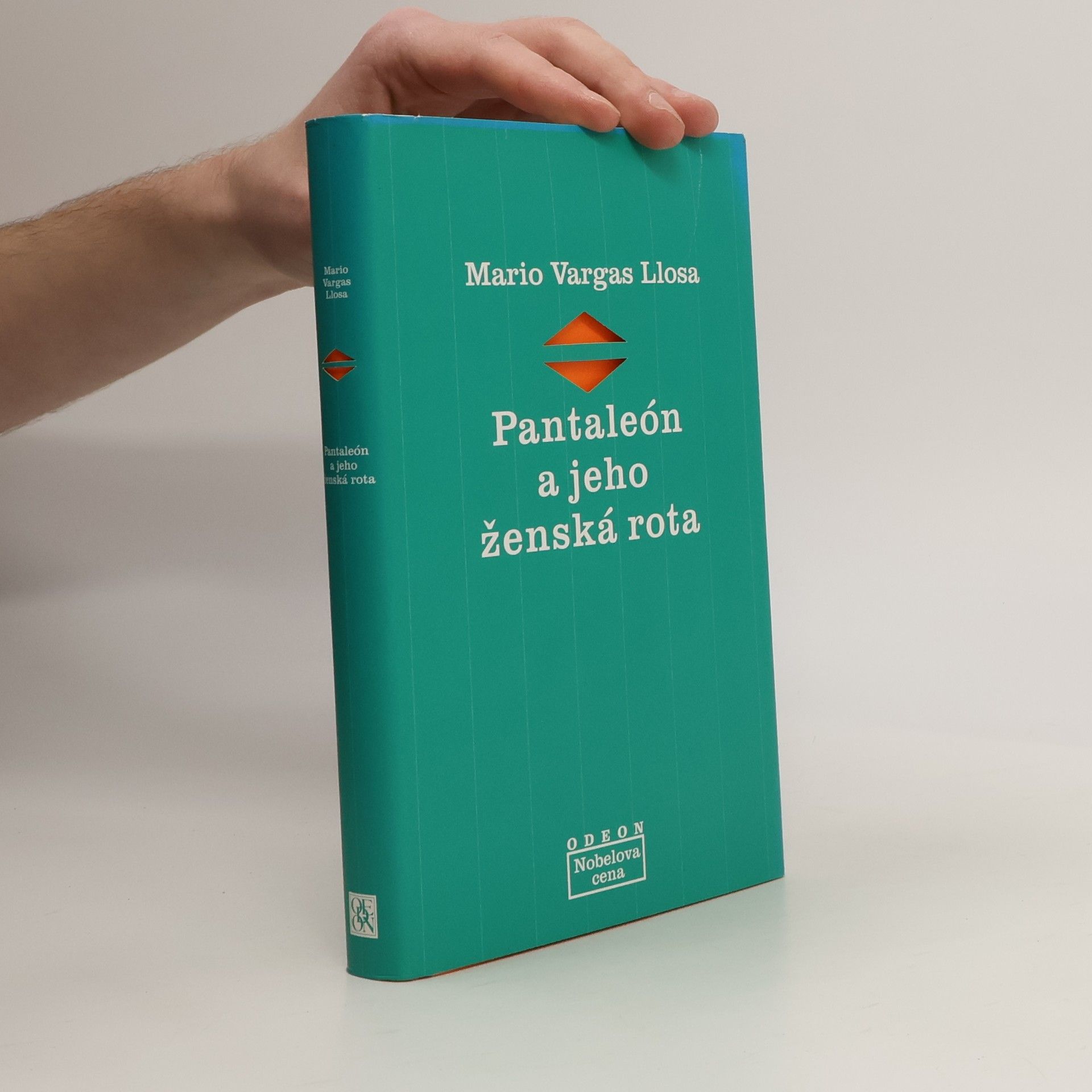 Mario Vargas Llosa Pantaleón a jeho ženská rota