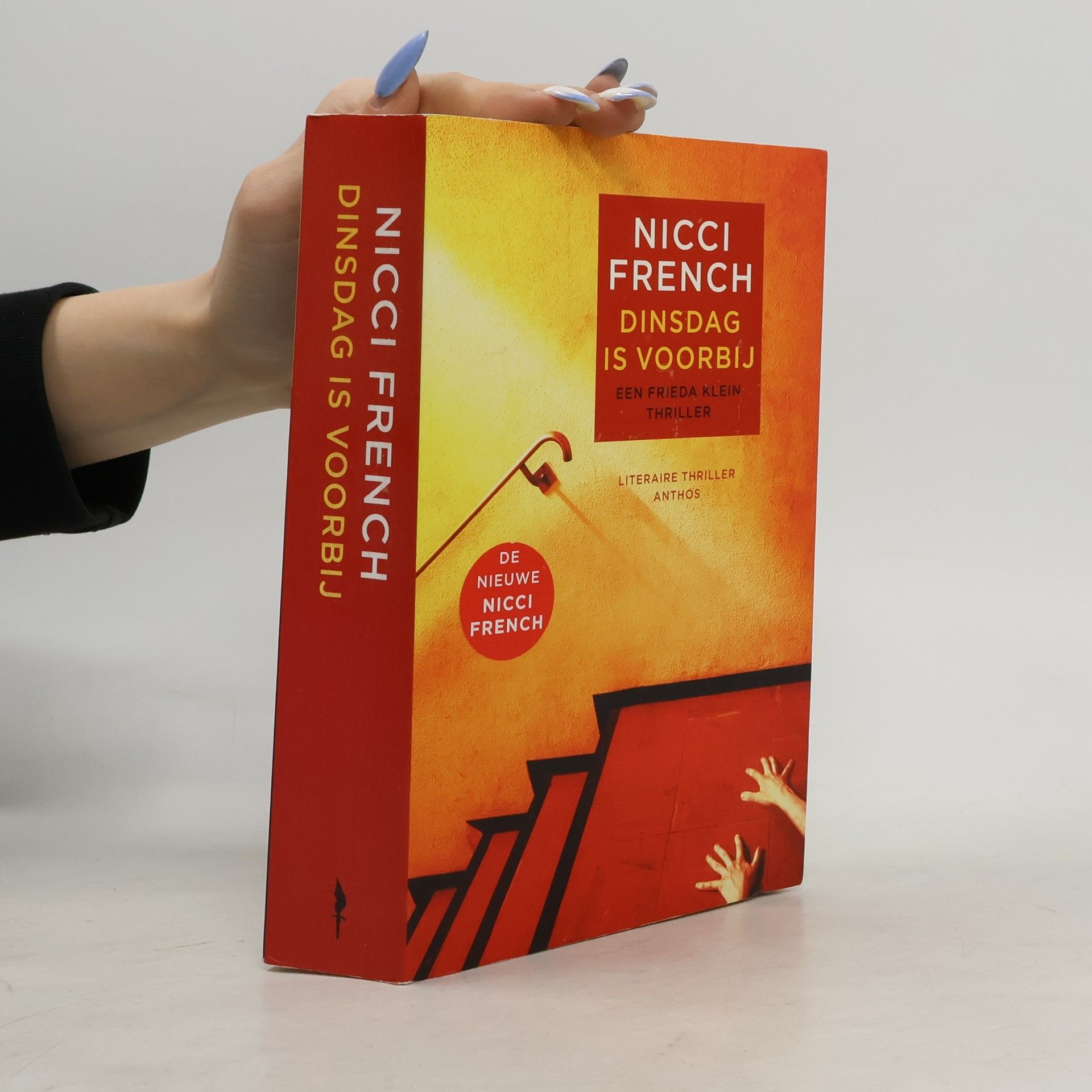 Nicci French Dinsdag is voorbij