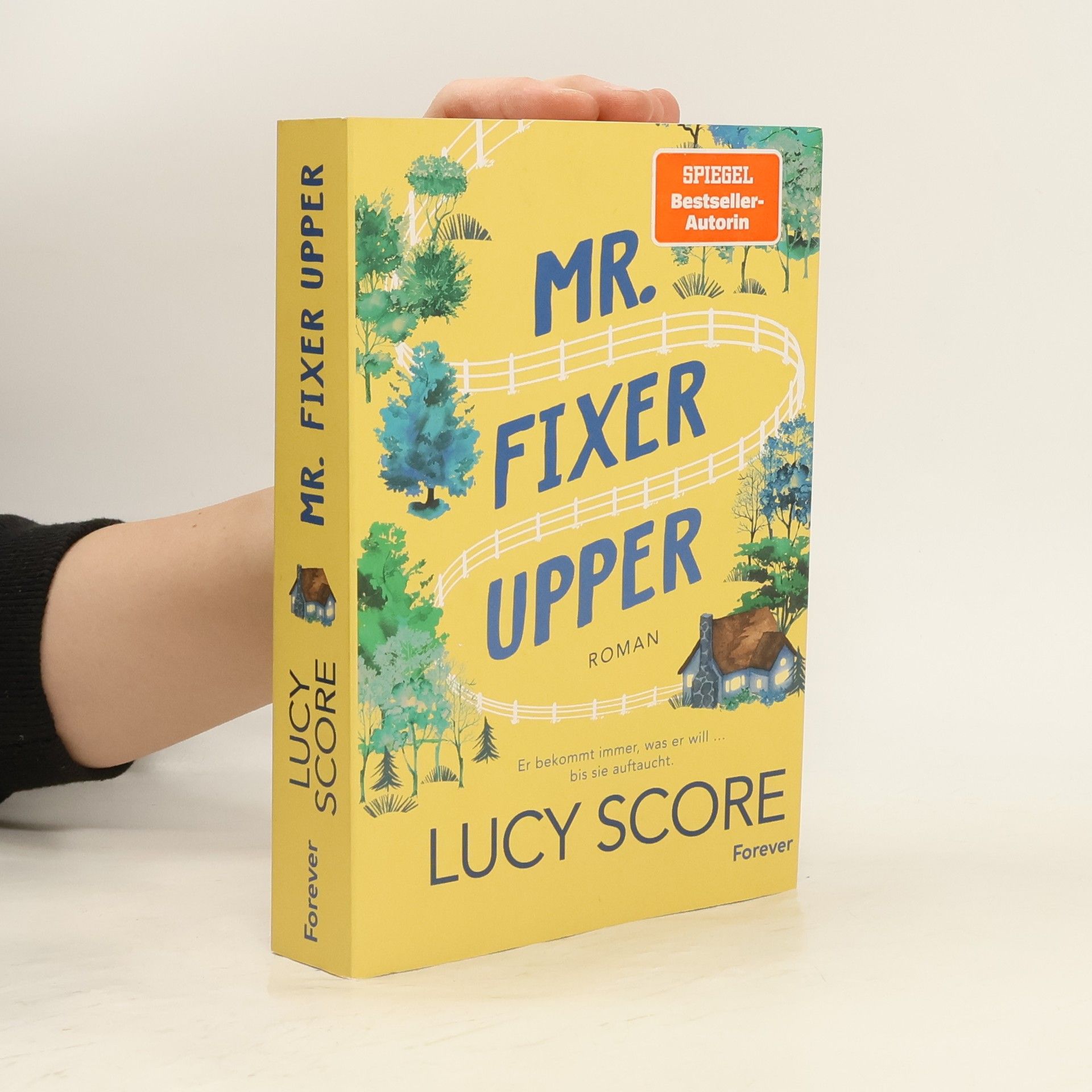 Lucy Score Mr. Fixer Upper