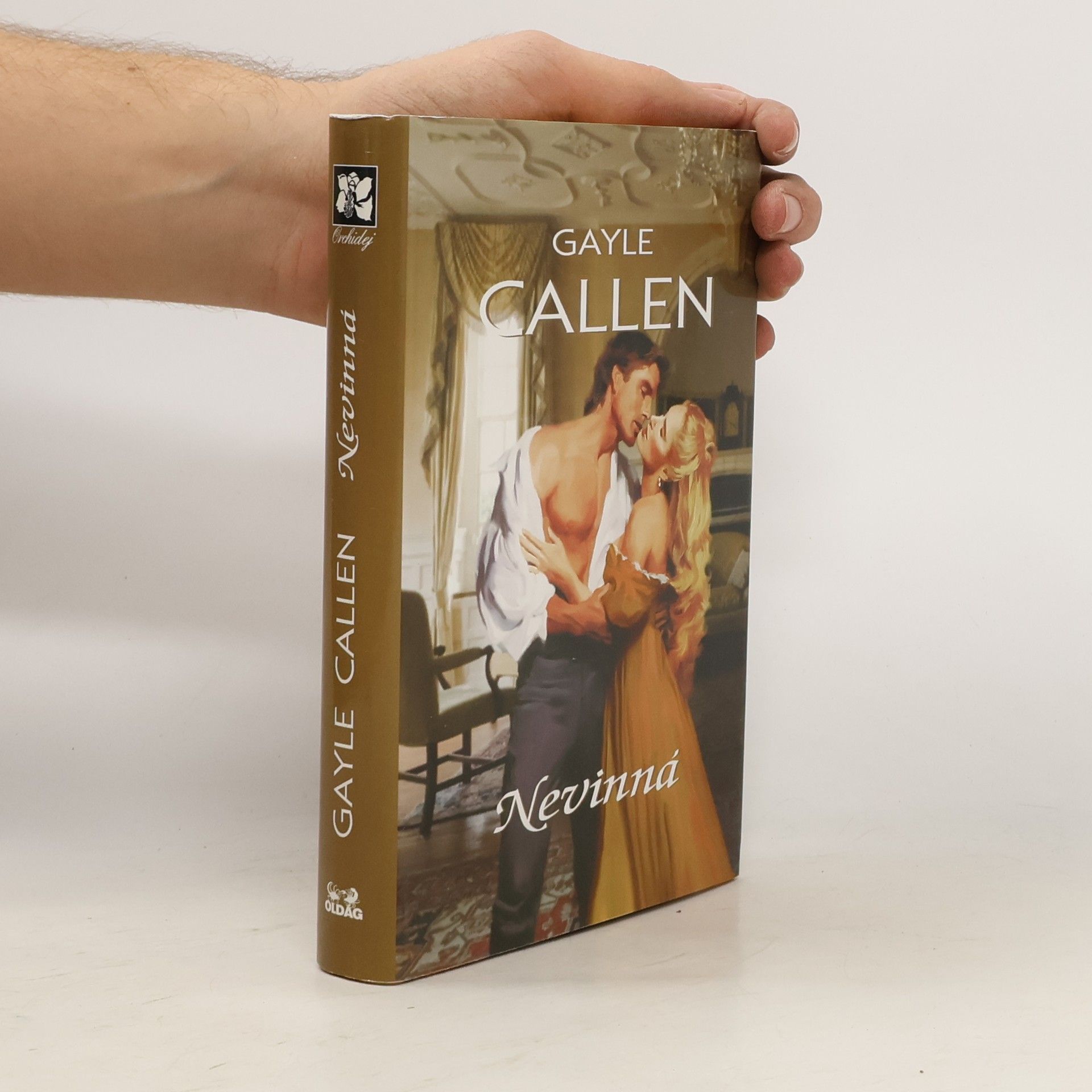 Julia Latham Nevinná