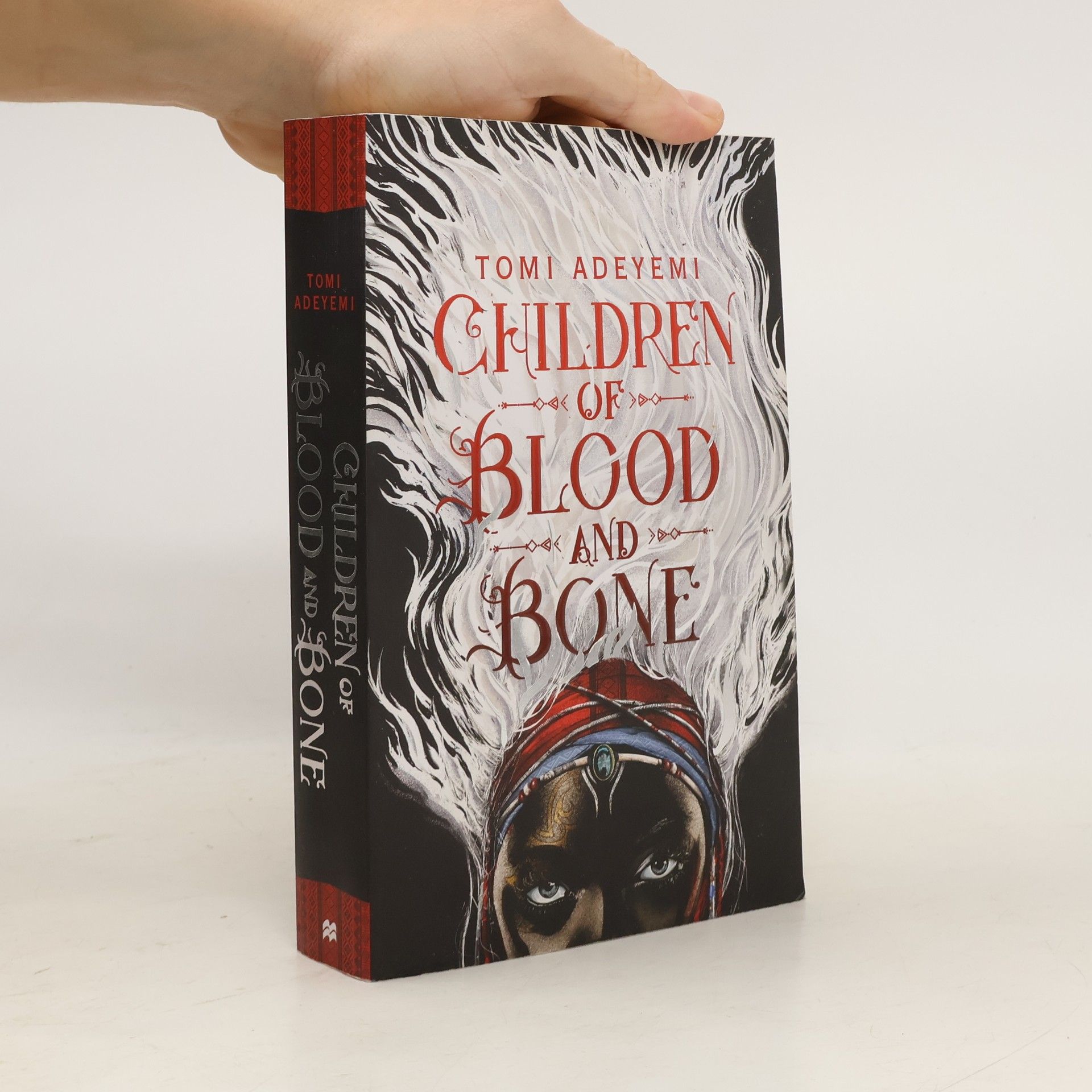 Tomi Adeyemi Children of blood and bone