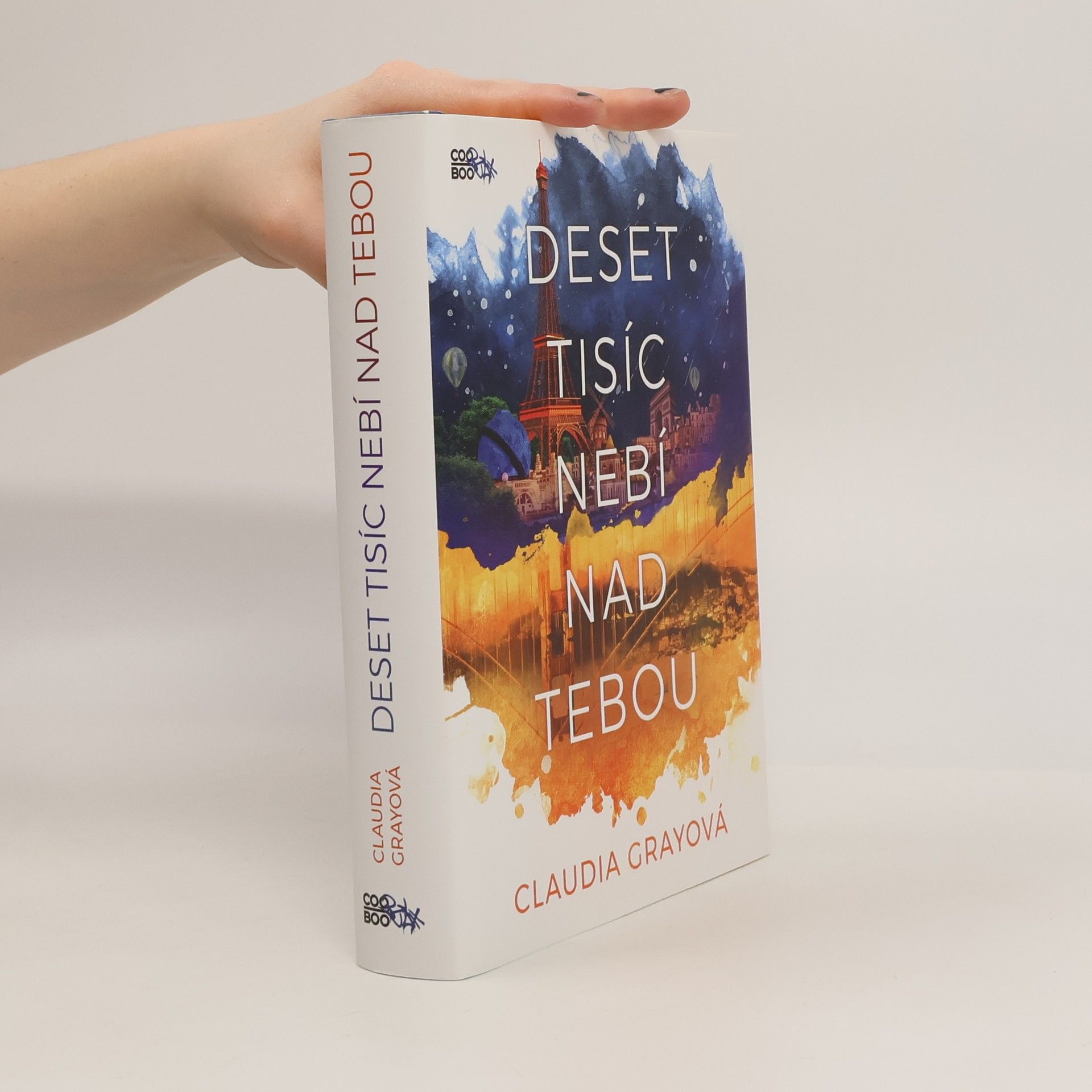 Claudia Gray Deset tisíc nebí nad tebou