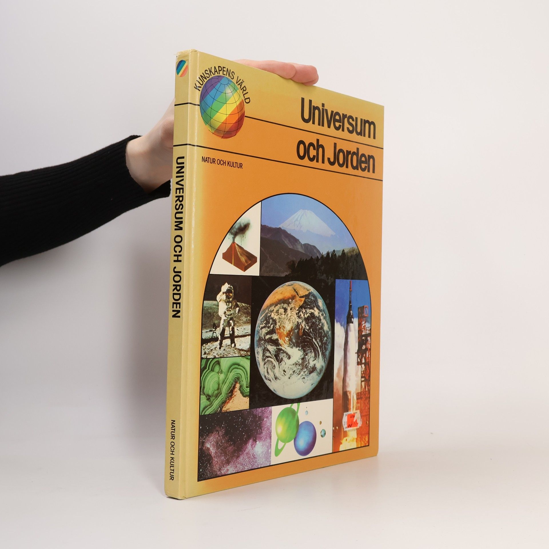 Neil Ardley Universum och jorden