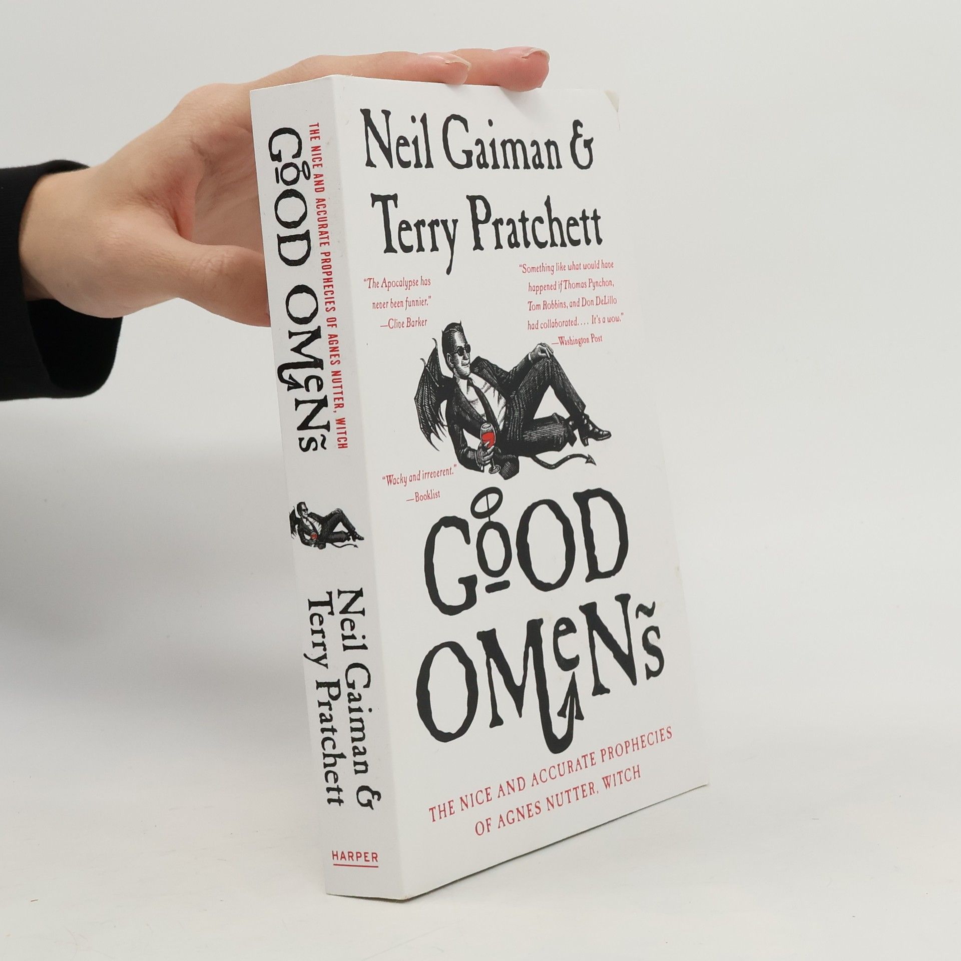 Neil Gaiman Good omens : the nice and accurate prophecies of Agnes Nutter, witch