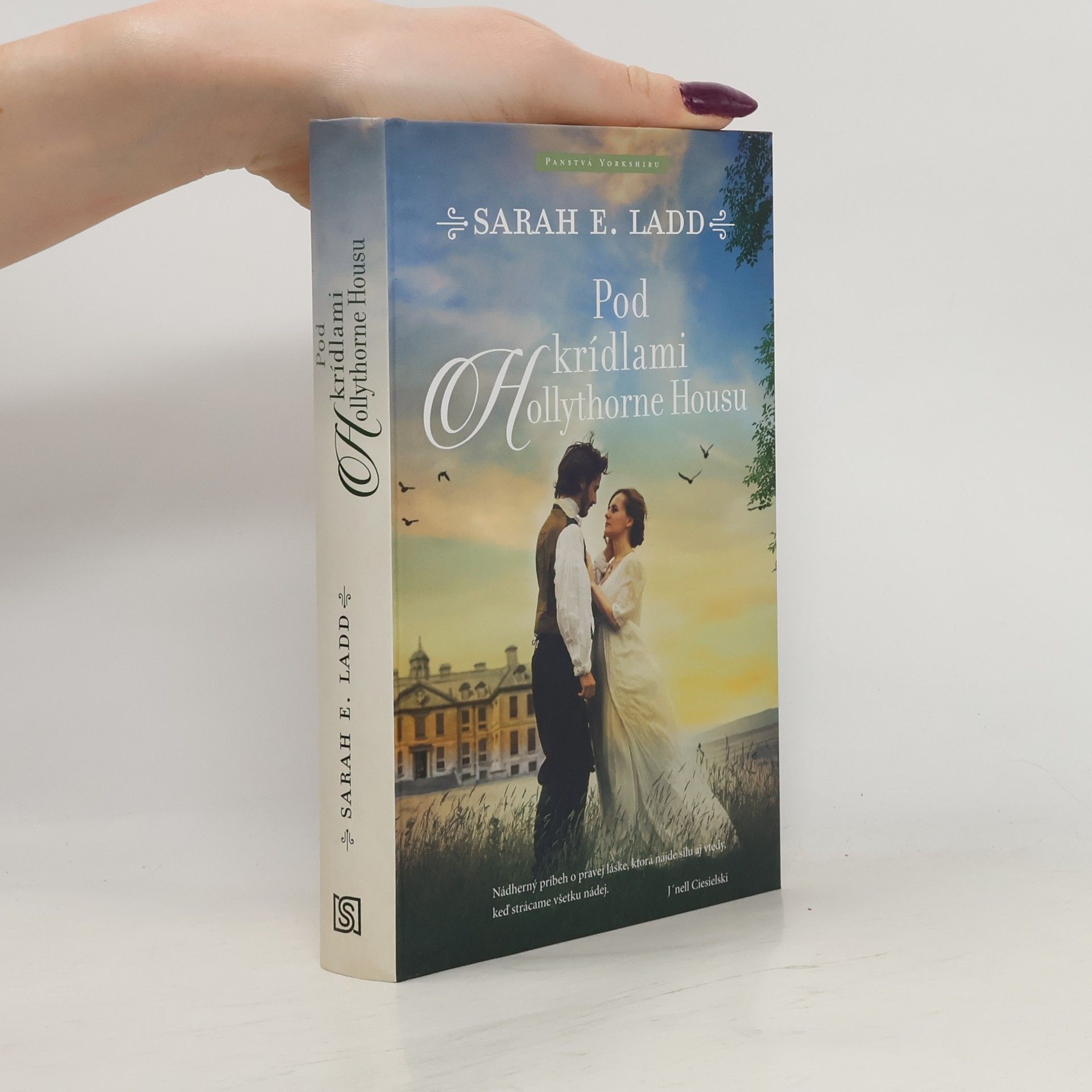Pod krídlami Hollythorne House