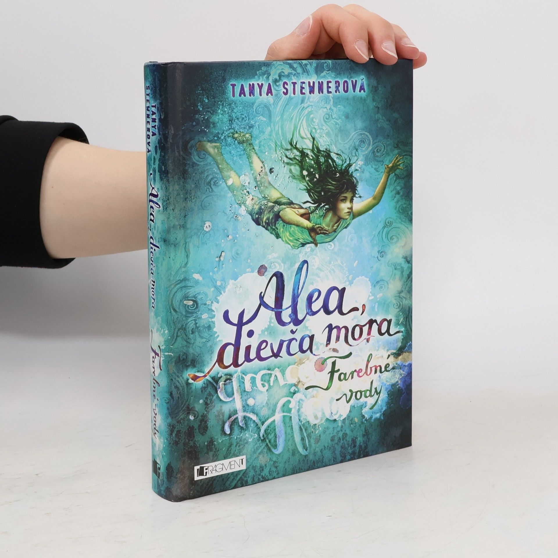 Tanya Stewner Farebné vody