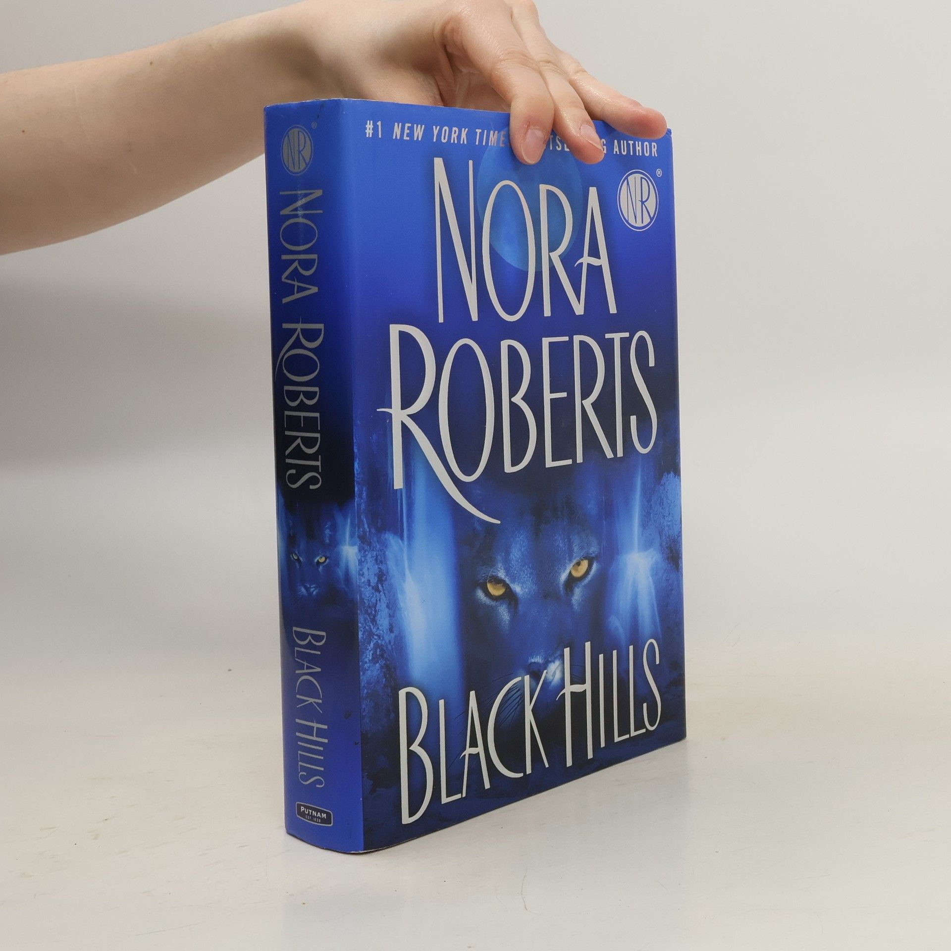 Nora Roberts Black Hills