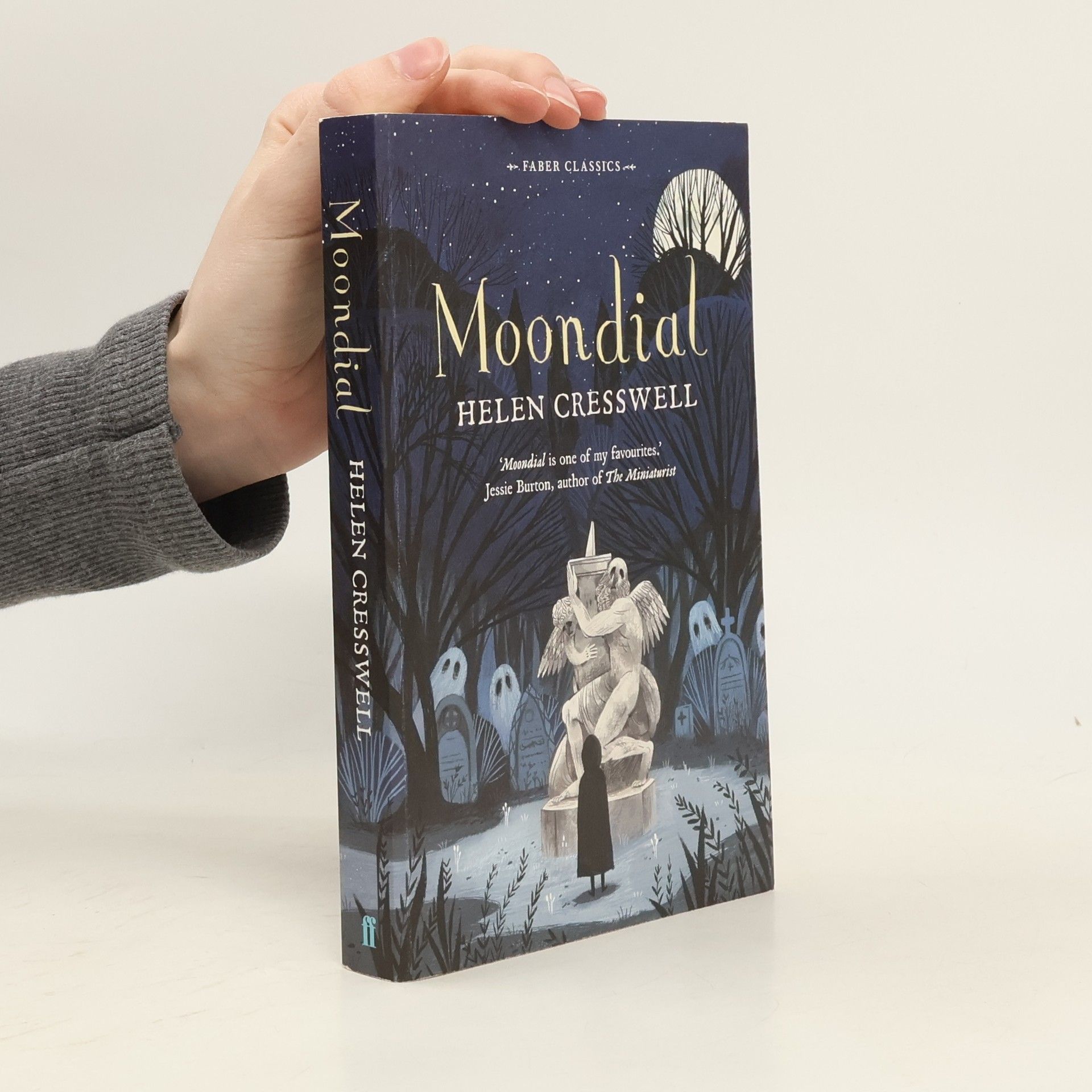 Helen Cresswell Moondial