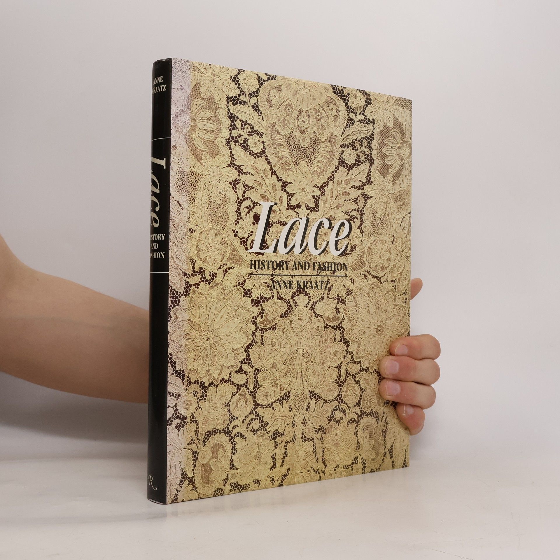 Anne Kraatz Lace. History and fashion