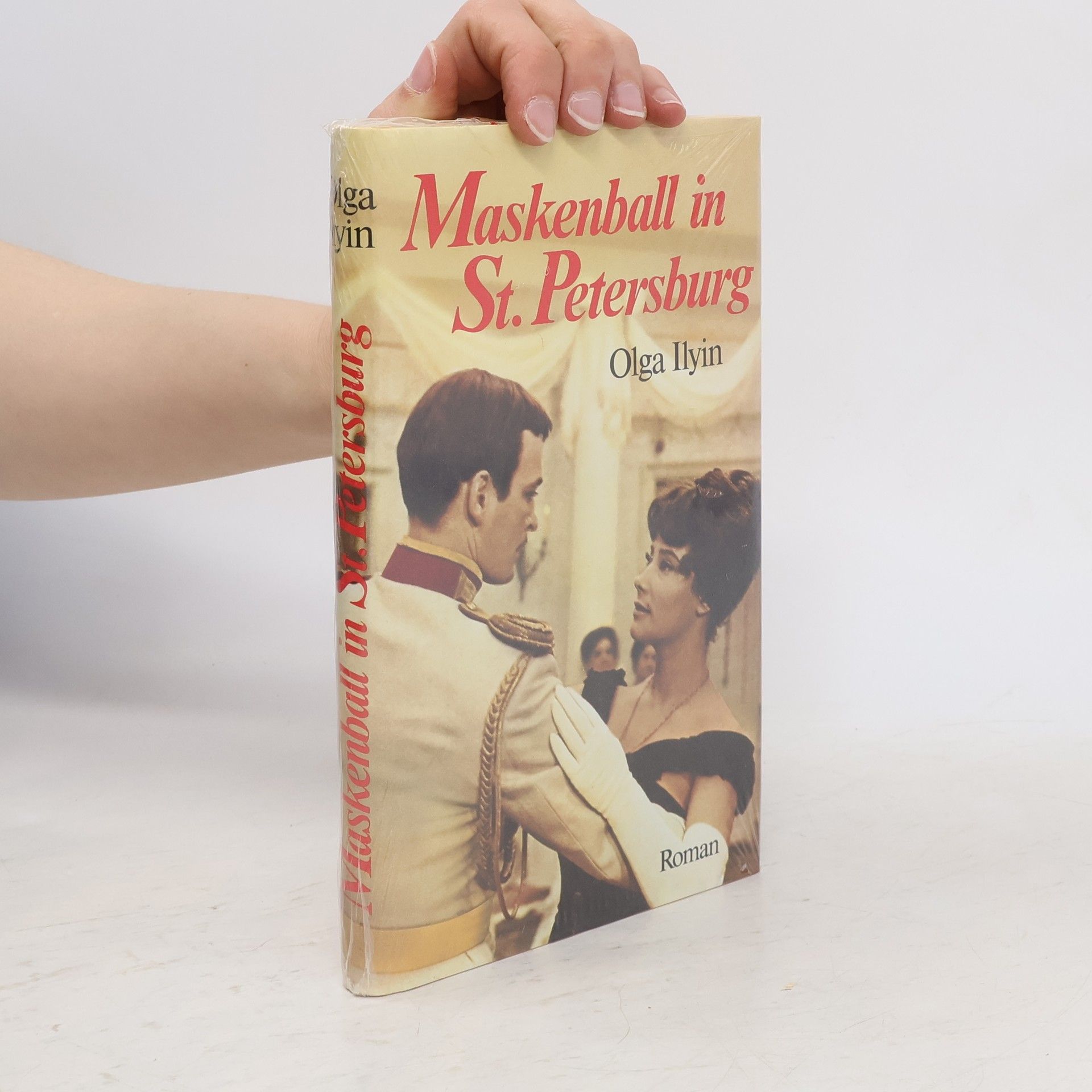 Olga Ilyin Maskenball in St. Petersburg