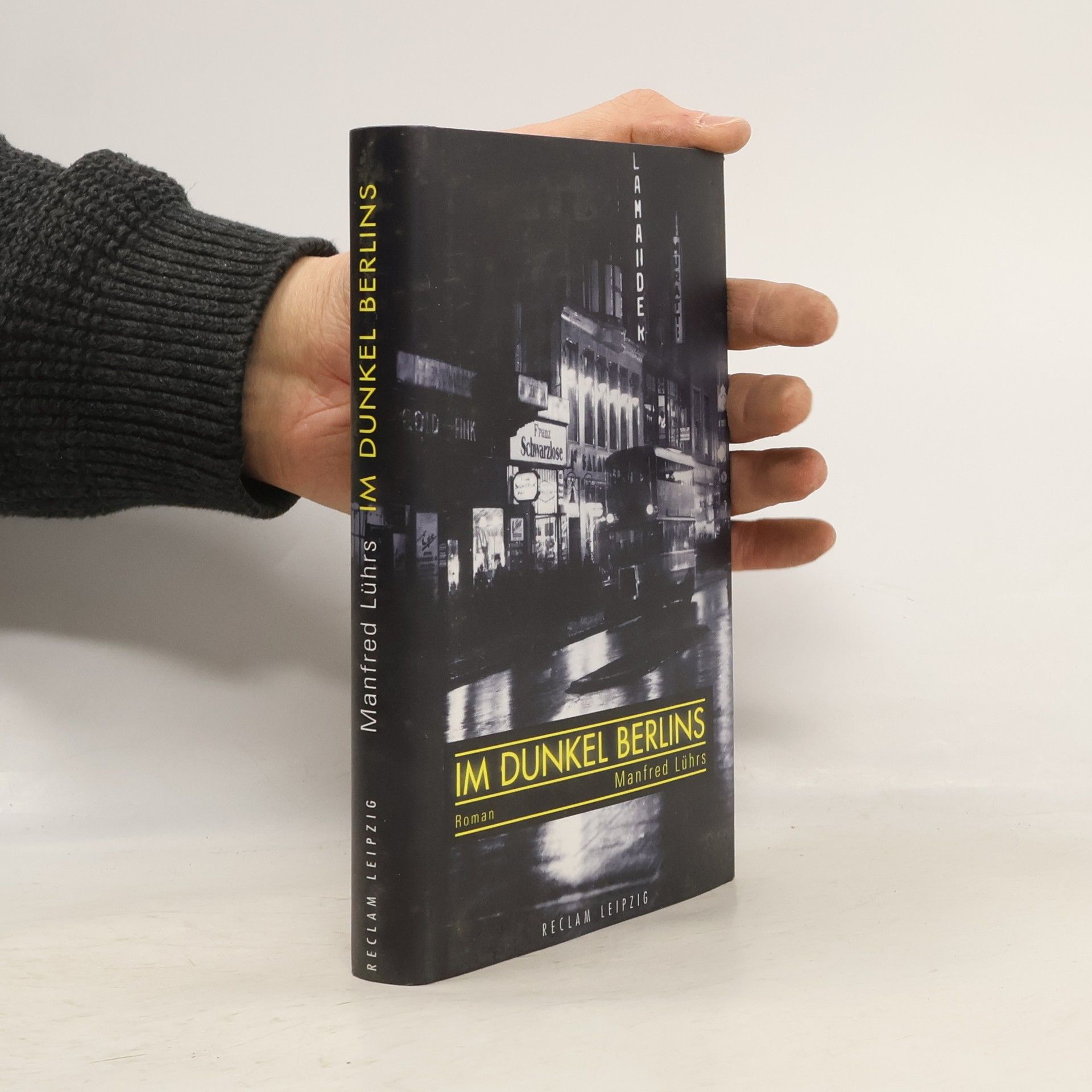 Manfred Lührs Im Dunkel Berlins
