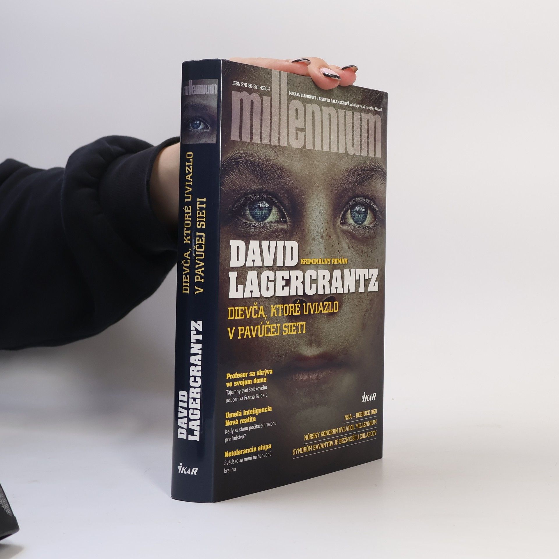 David Lagercrantz Dievča, ktoré uviazlo v pavúčej sieti