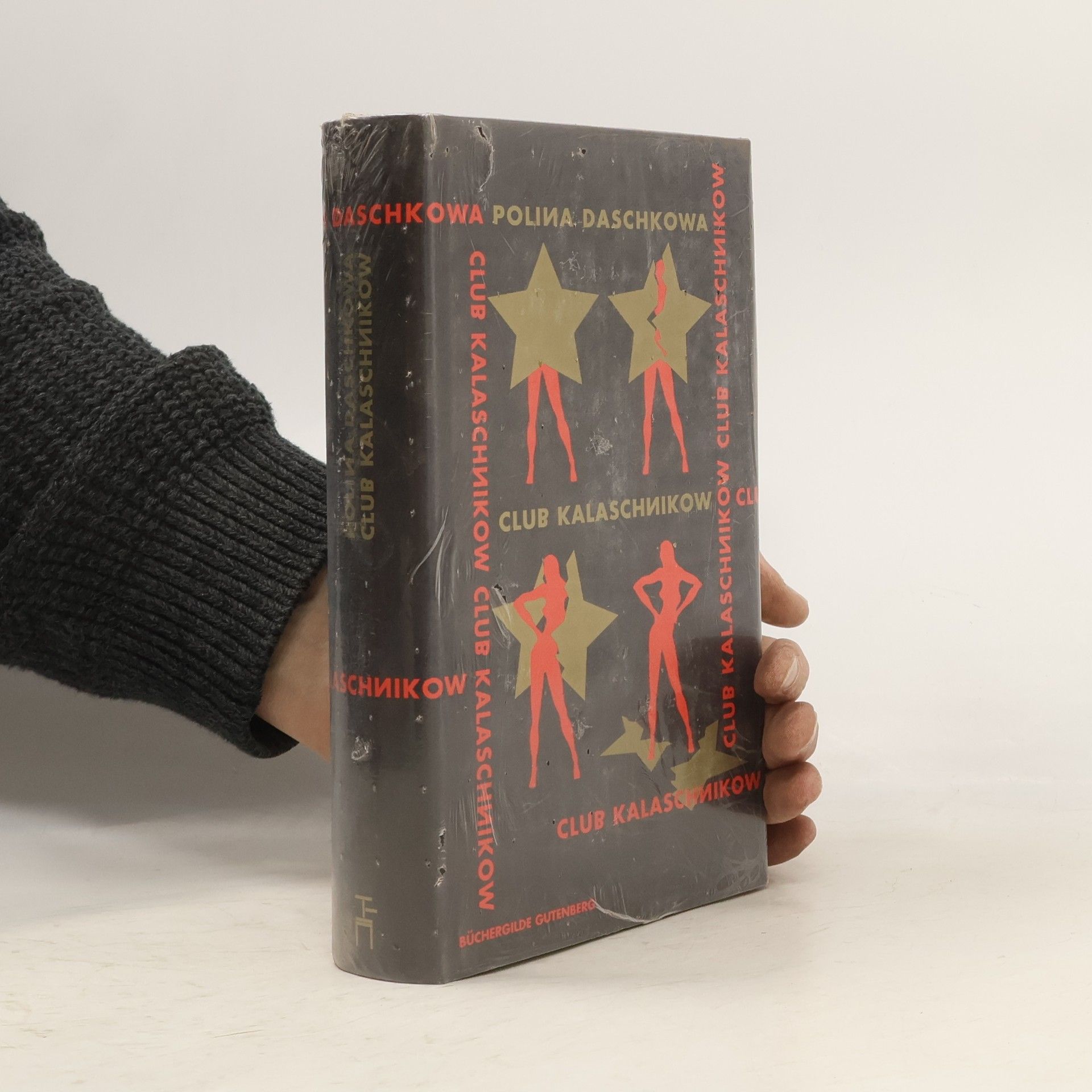 Polina Daškova Club Kalaschnikow