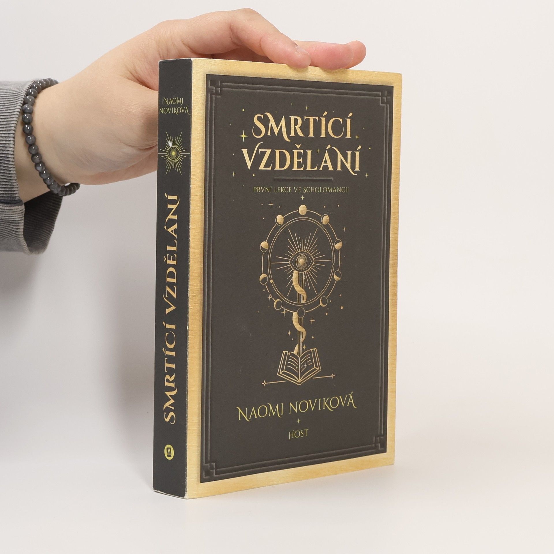 Naomi Novik Smrtící vzdělání. První lekce ve Scholomancii