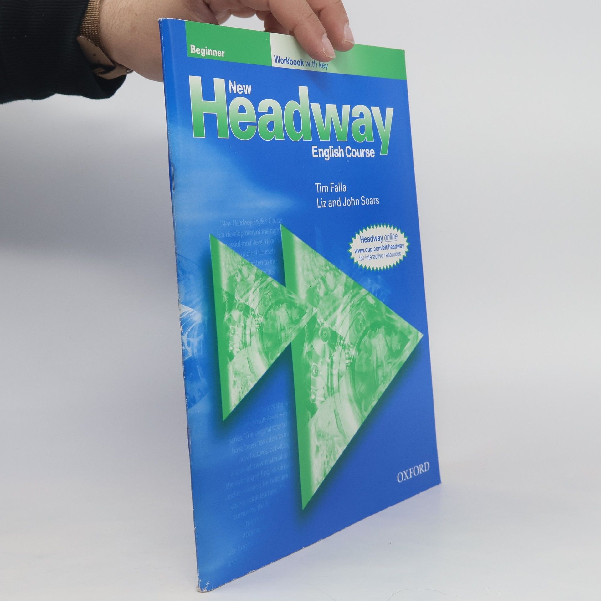 New Headway English course. Beginner workbook with key