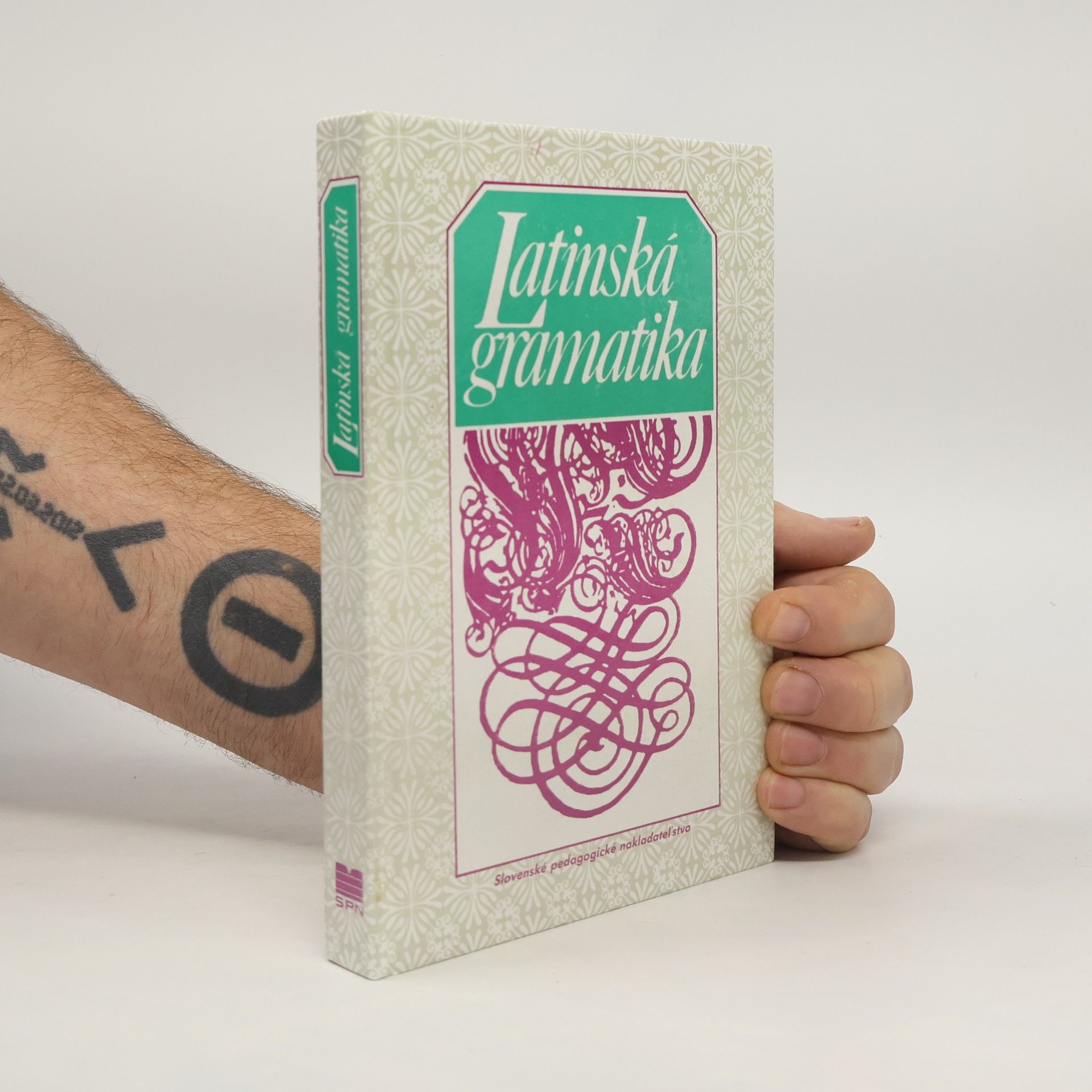 Autores varios Latinská gramatika