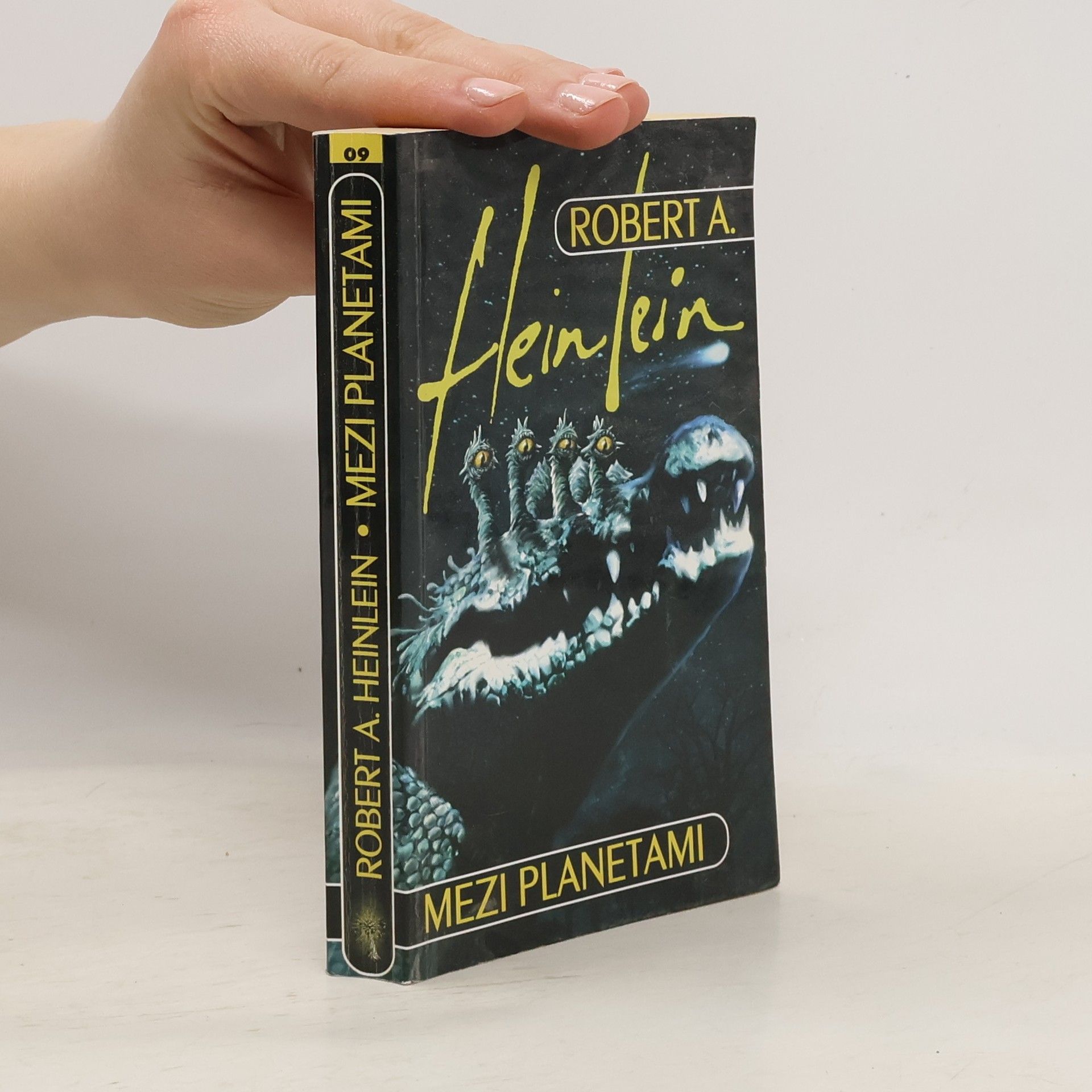 Robert A. Heinlein Mezi planetami