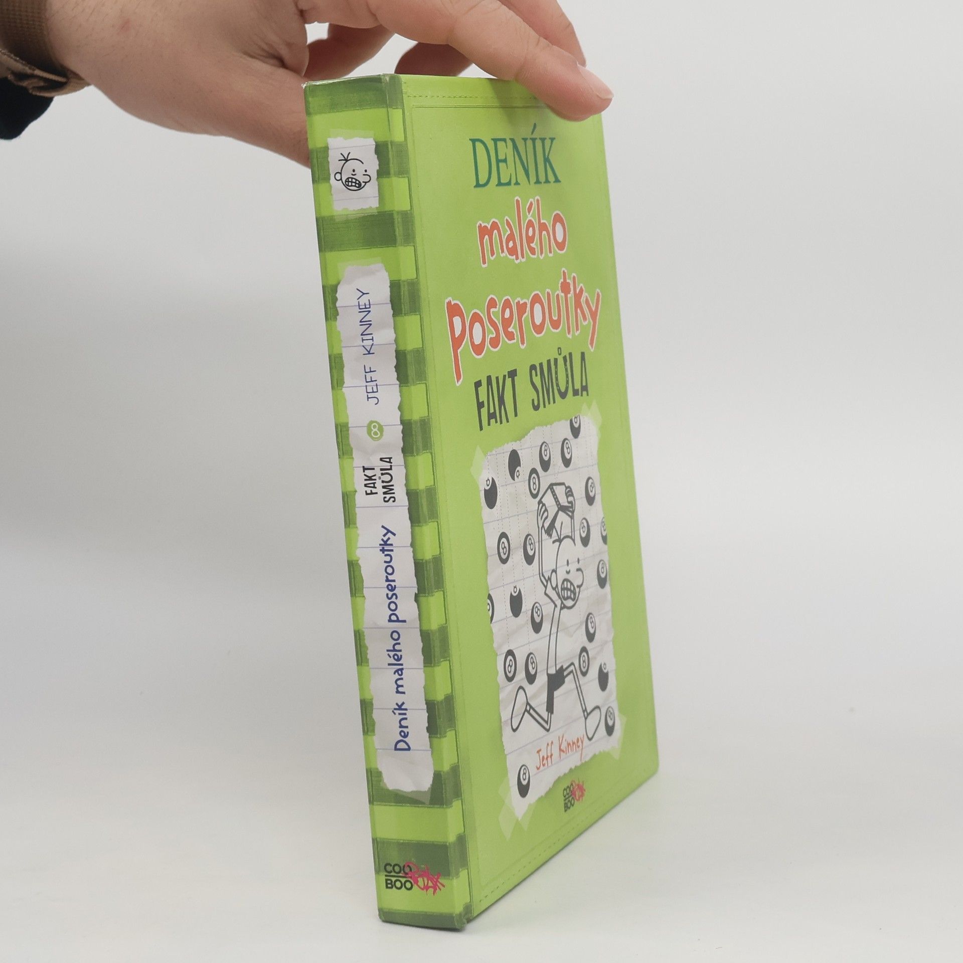 Jeff Kinney Deník malého poseroutky 8. Fakt smůla