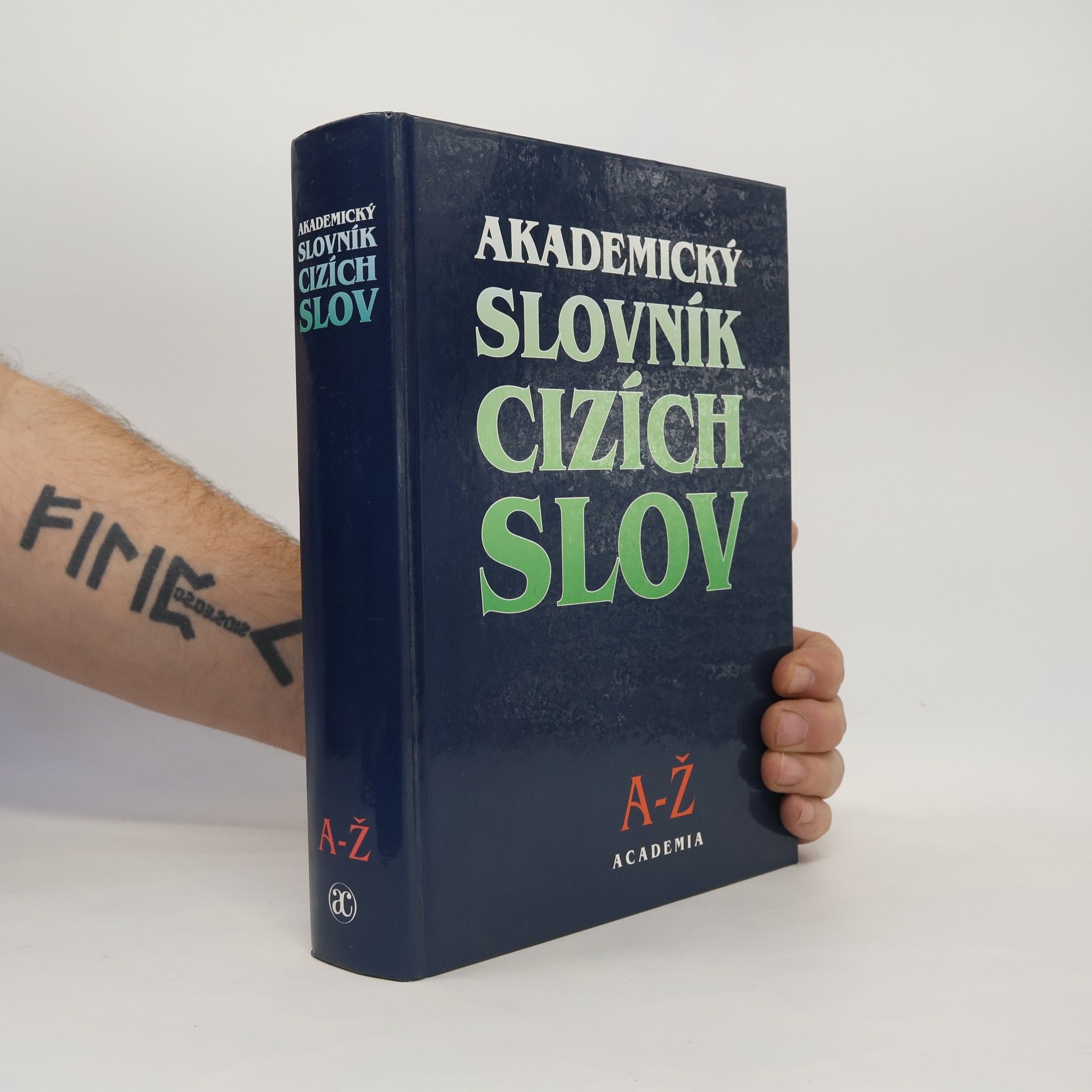 Věra Petráčková Akademický slovník cizích slov. A-Ž