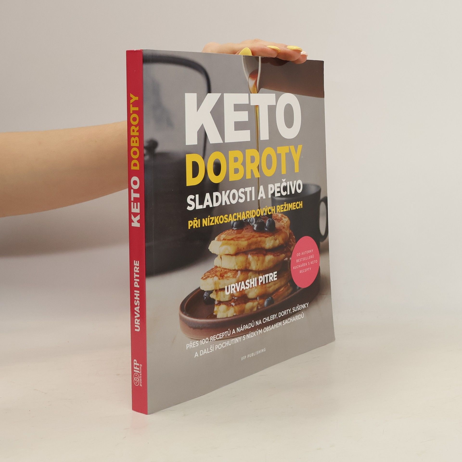 Keto dobroty. Sladkosti a pečivo při nízkosacharidových režimech