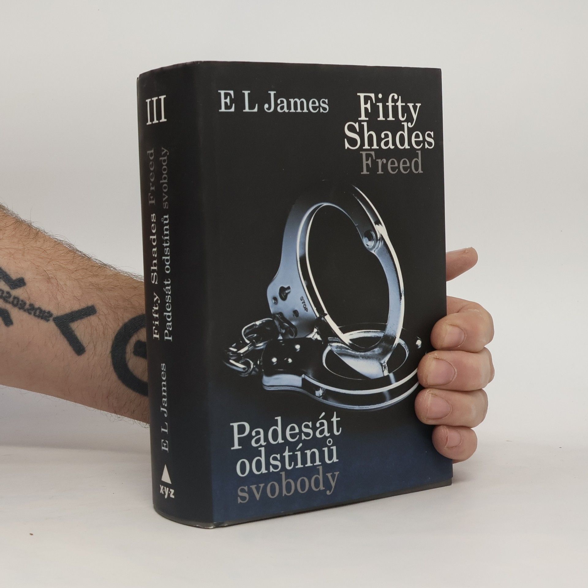 E. L. James Padesát odstínů svobody