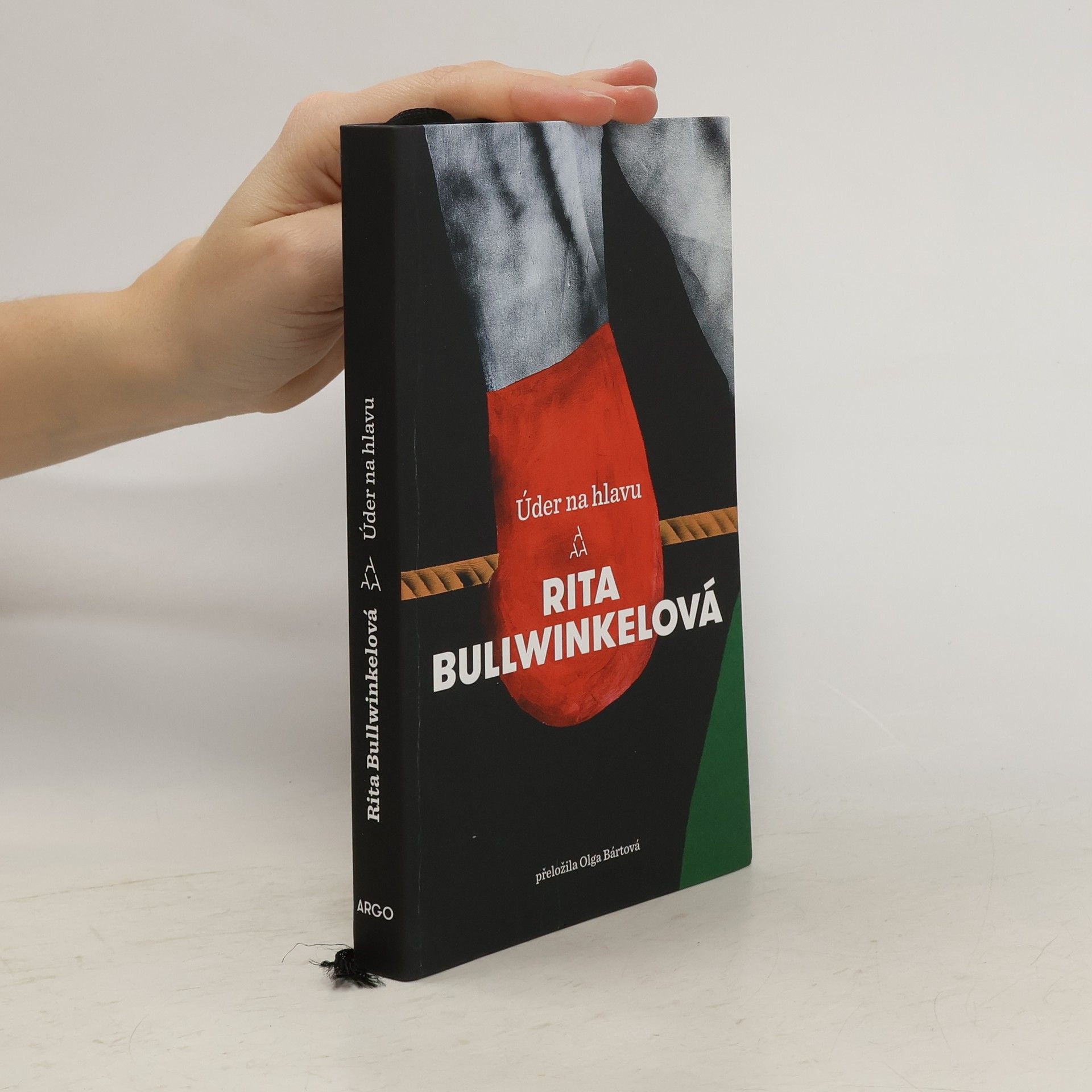 Rita Bullwinkel Úder na hlavu