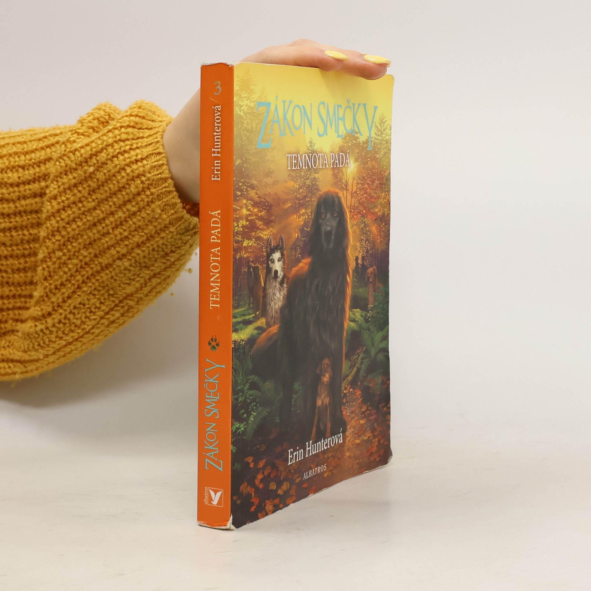 Erin Hunter Zákon smečky: Temnota padá