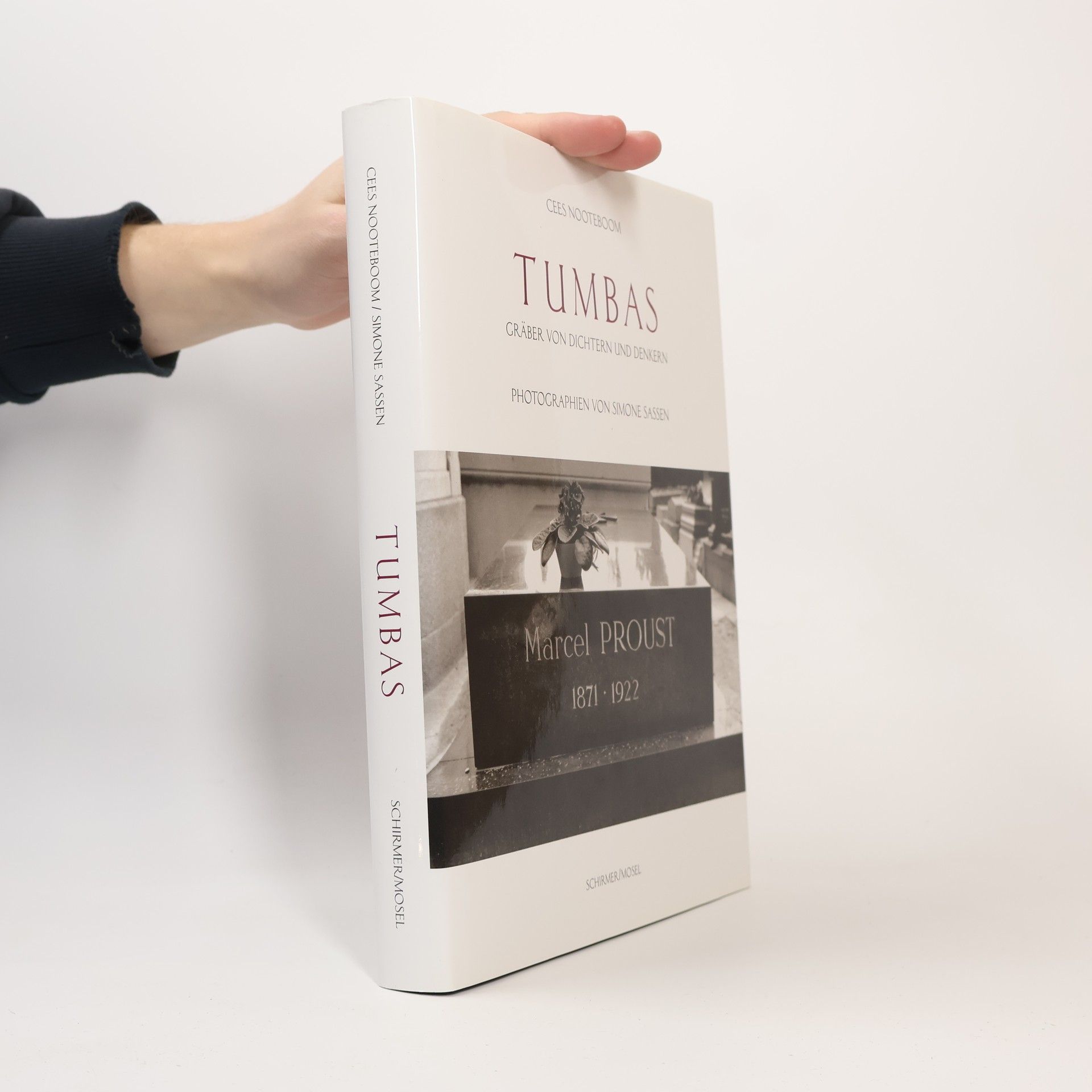 Cees Nooteboom Tumbas