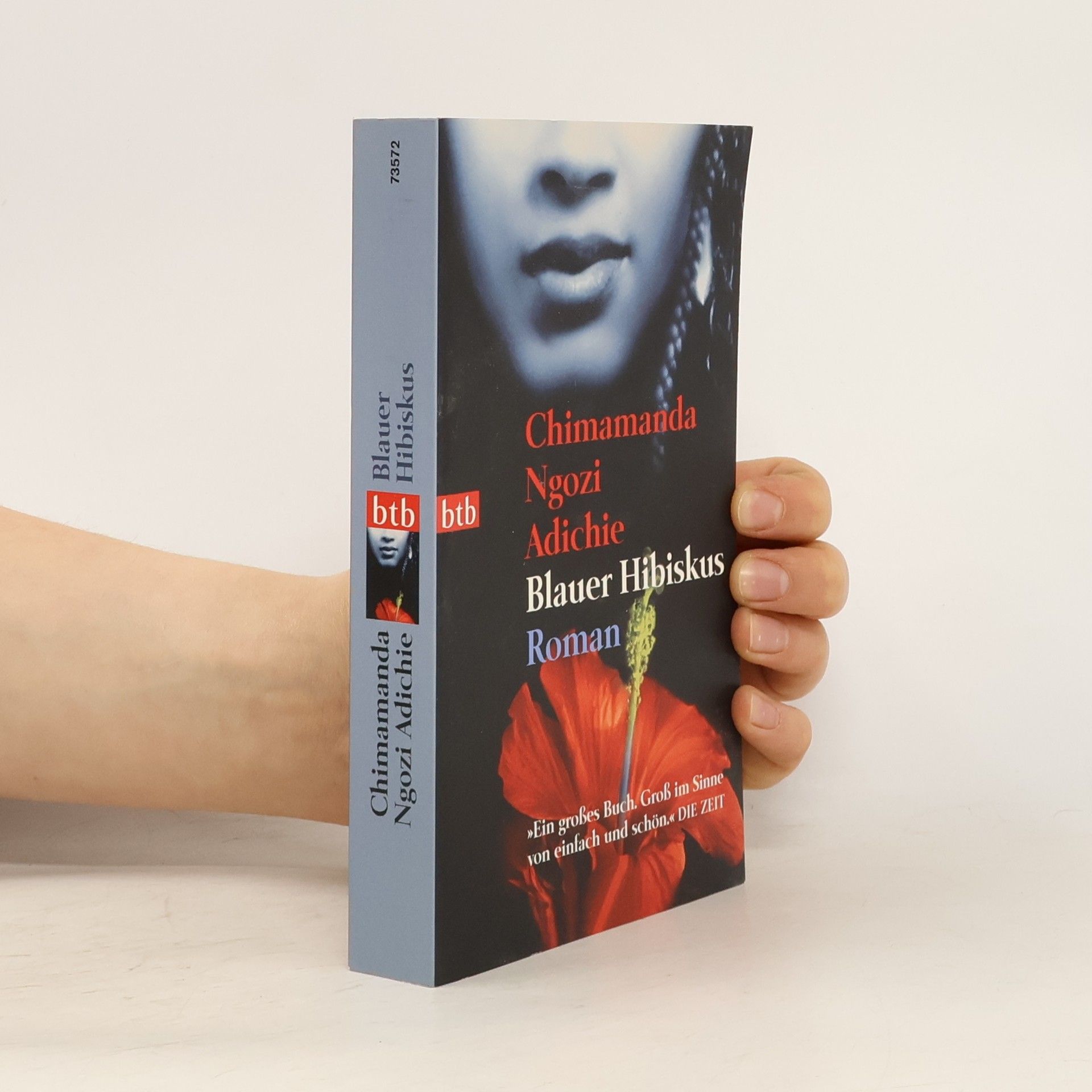 Chimamanda Ngozi Adichie Blauer Hibiskus