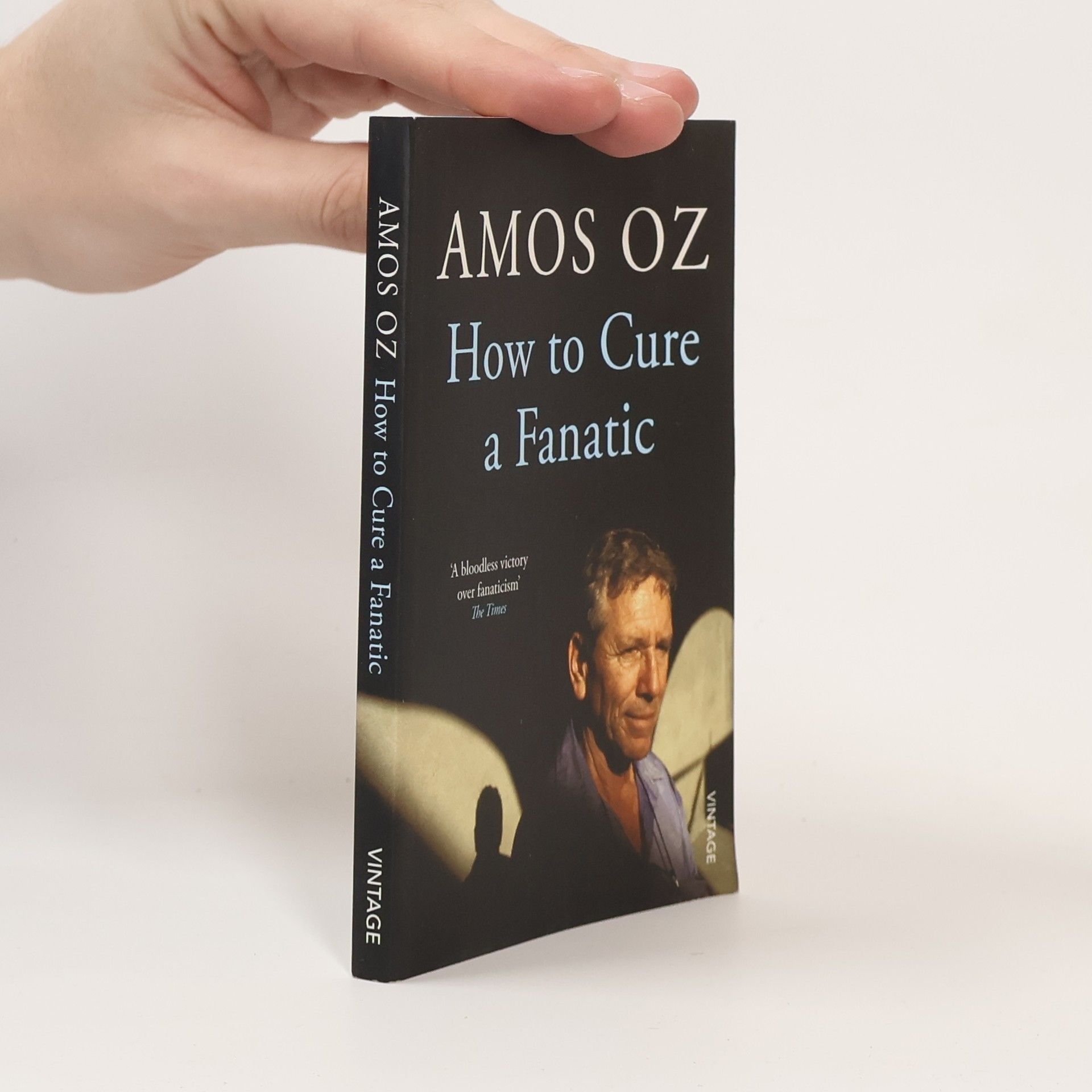 Amos Oz How to cure a fanatic
