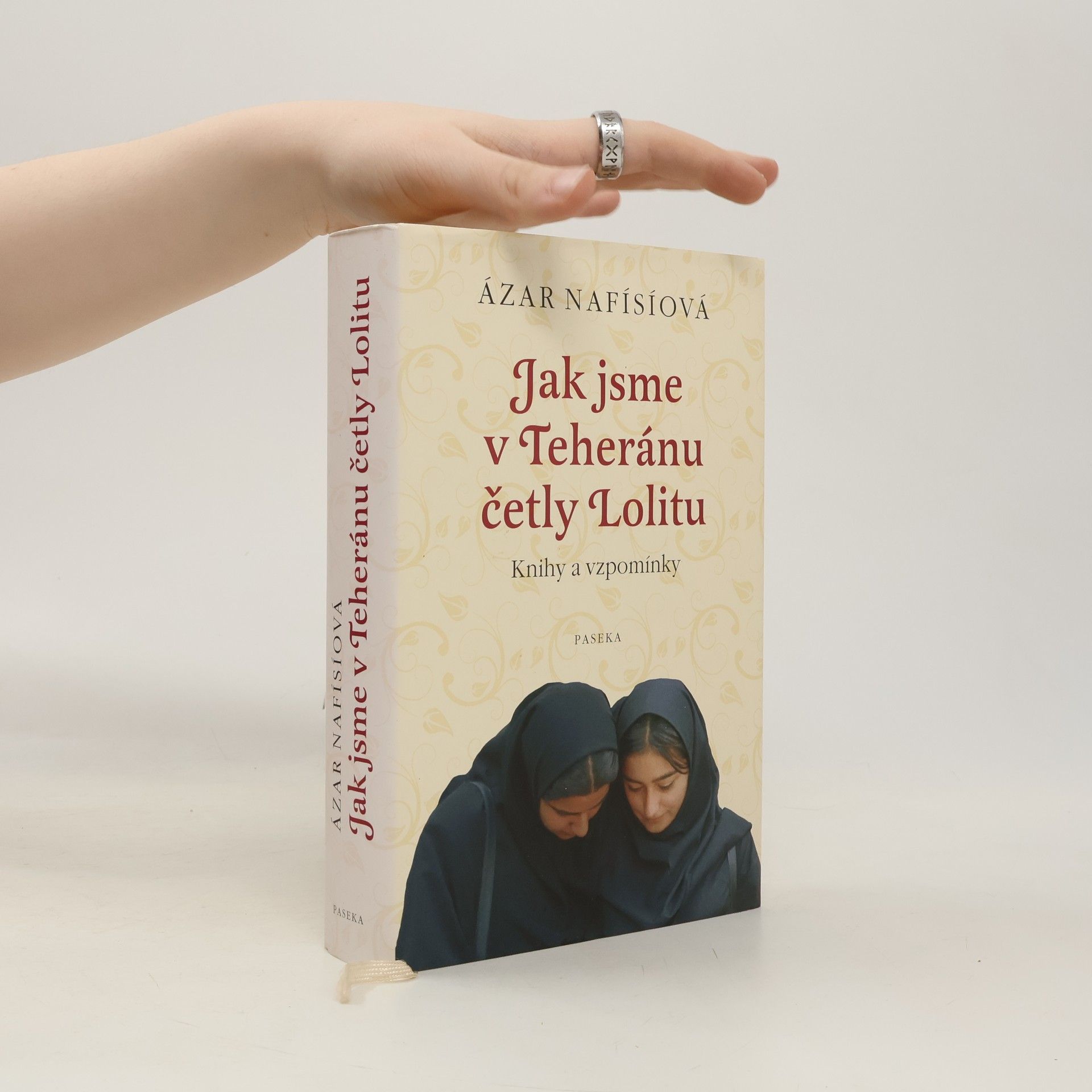 Azar Nafisi Jak jsme v Teheránu četly Lolitu