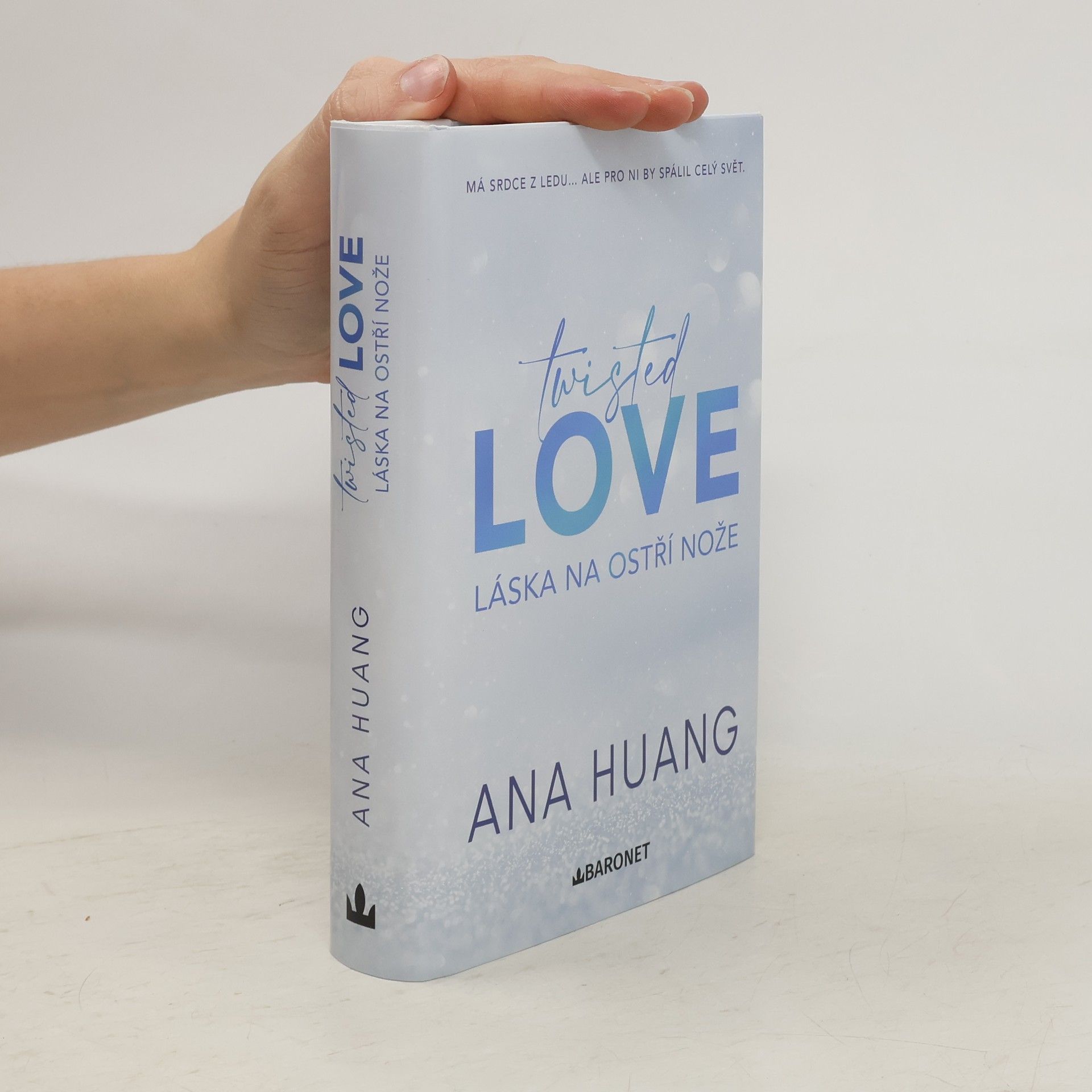 Ana Huang Twisted Love: Láska na ostří nože
