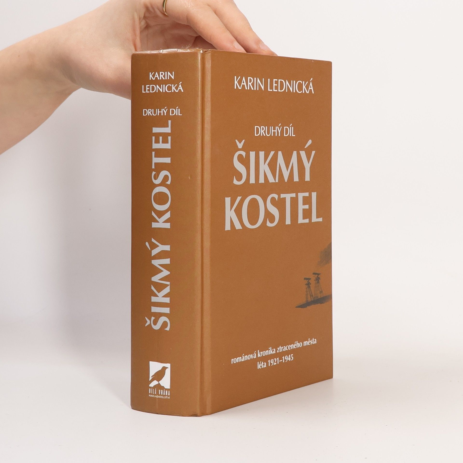 Karin Lednická Šikmý kostel 2