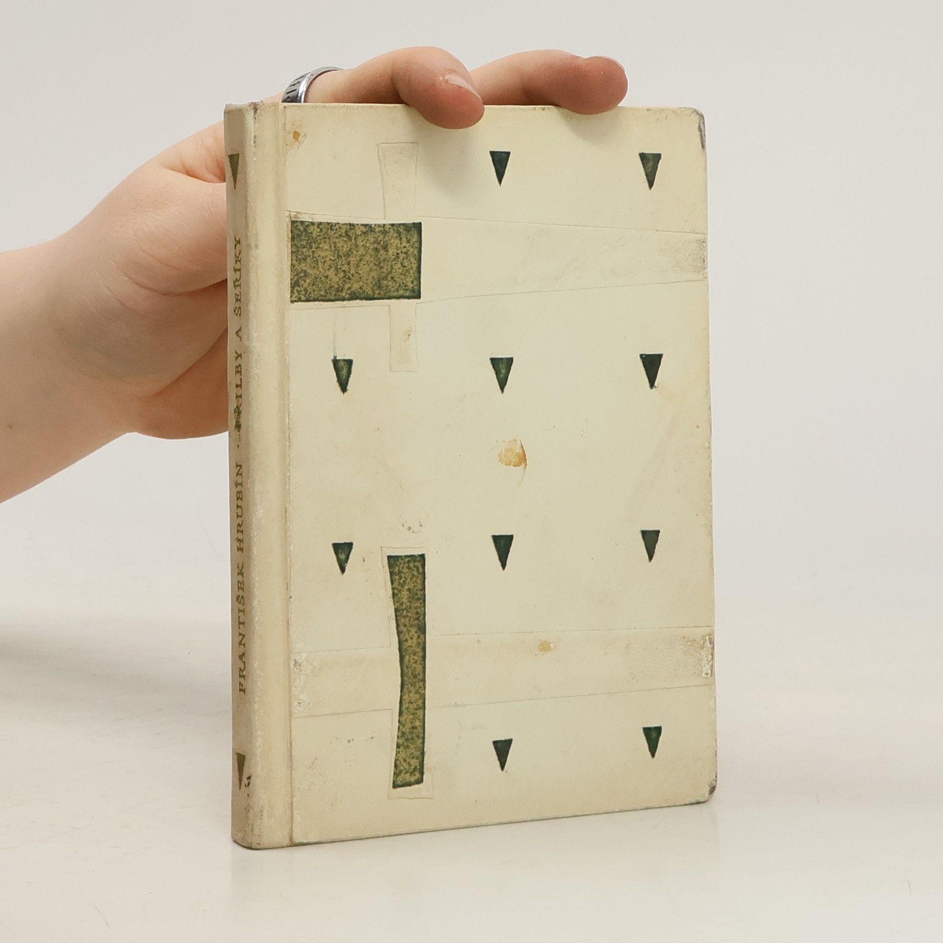 František Hrubín Přilby a šeříky