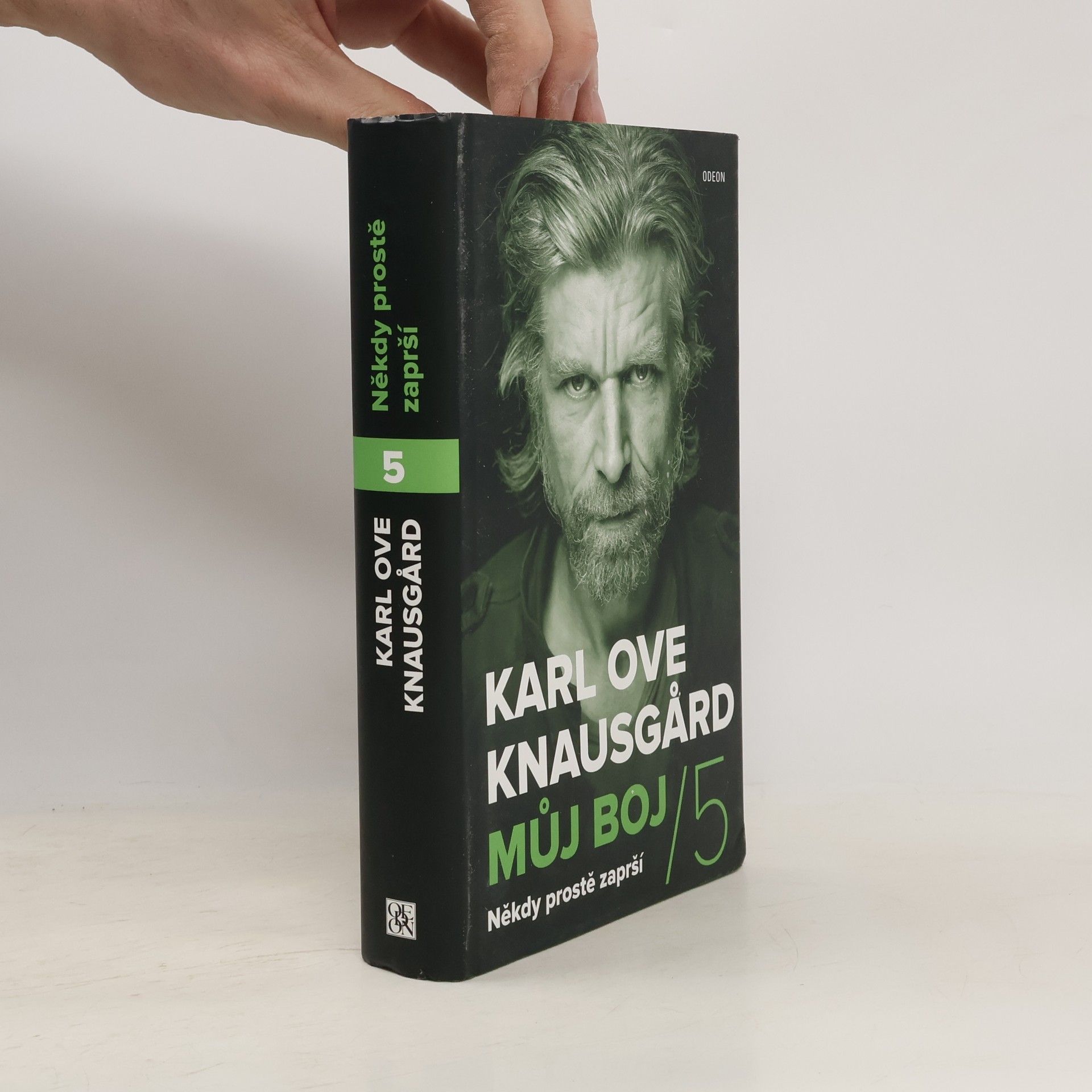 Karl Ove Knausgård Můj boj 5. Někdy prostě zaprší