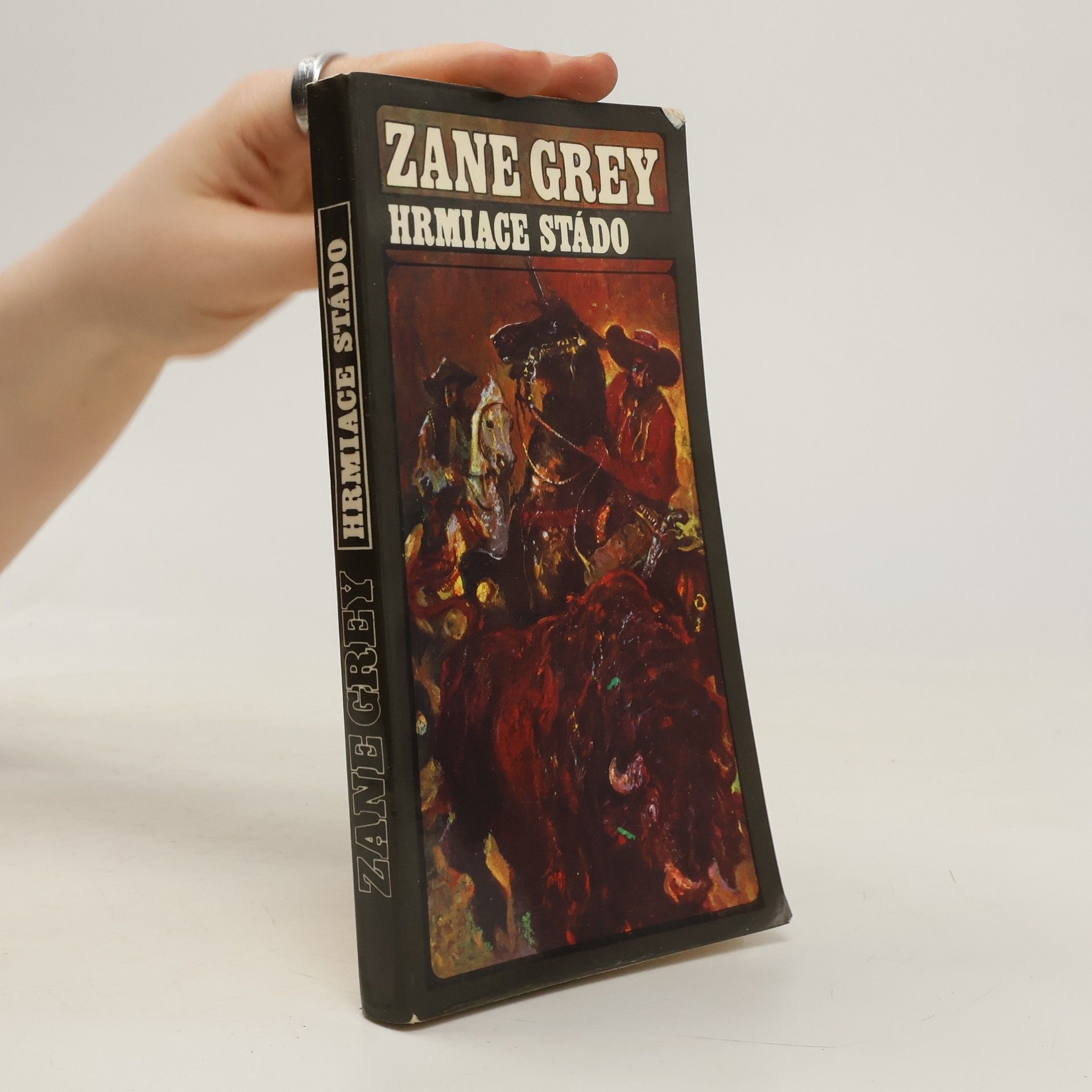 Zane Grey Hrmiace stádo