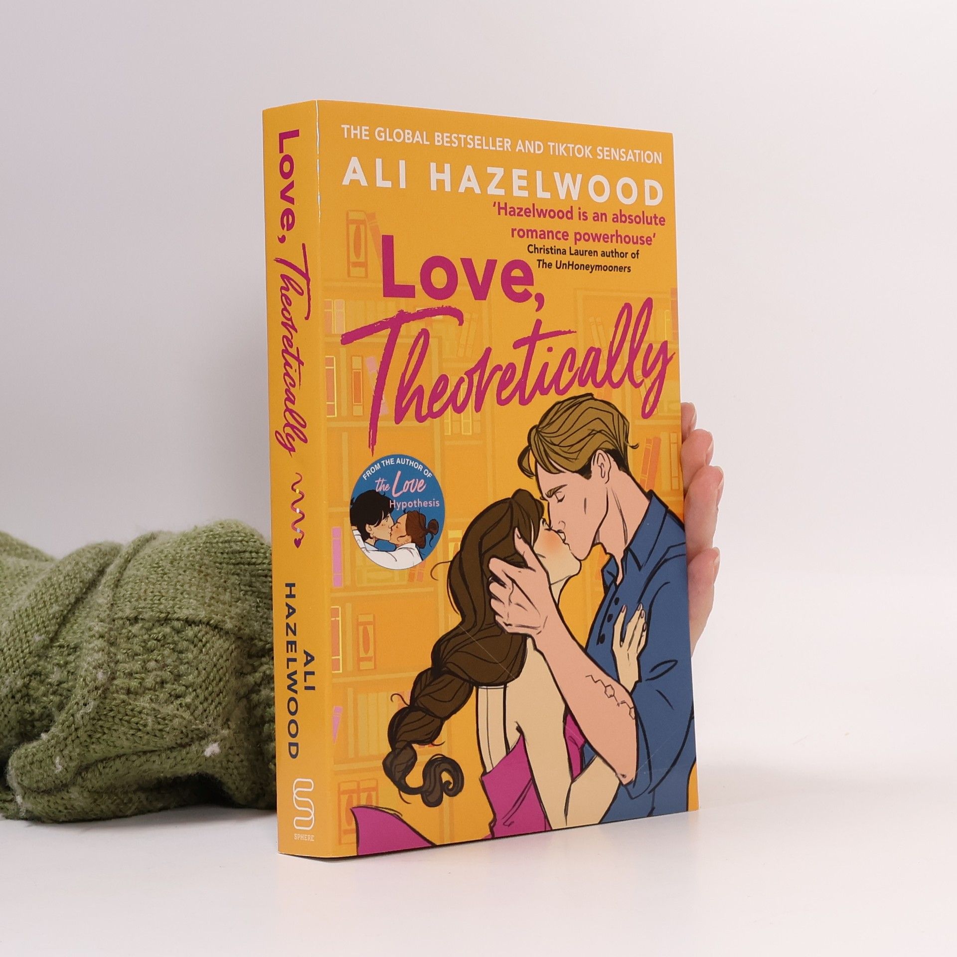 Ali Hazelwood Love, Theoretically